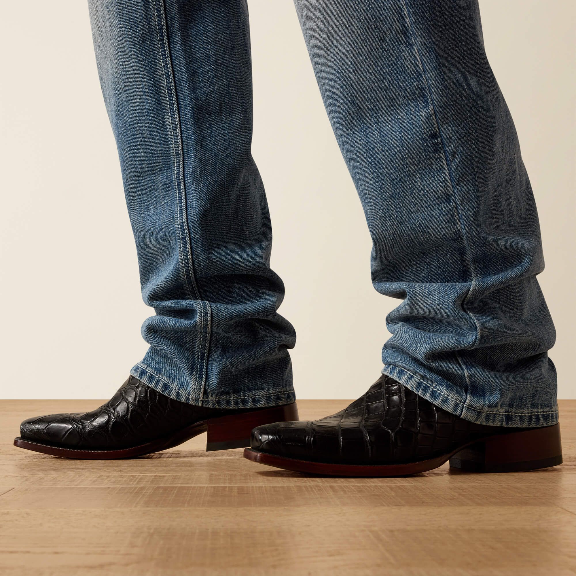M2 Traditional Relaxed Chet Boot Cut Jeans 03 - KASH