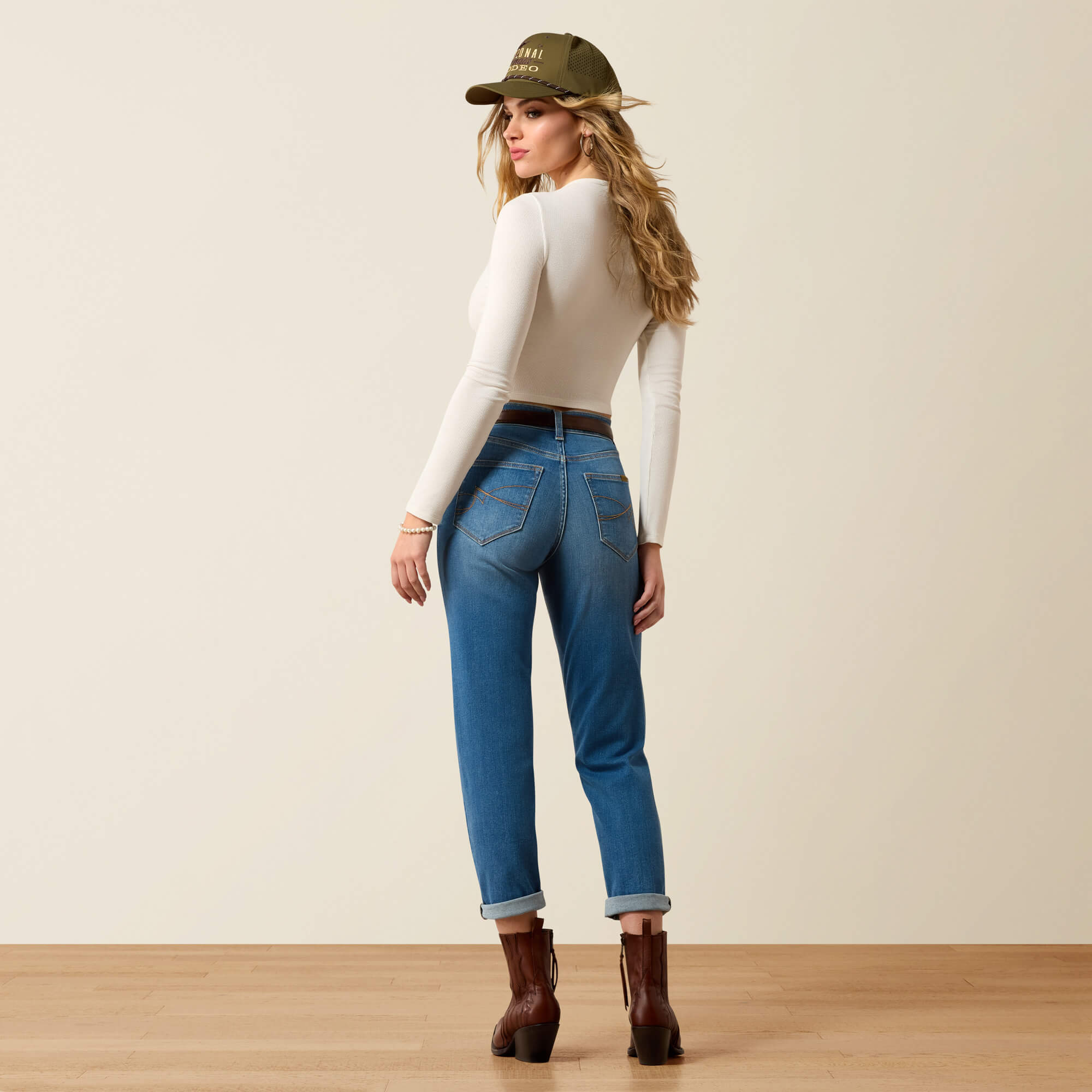 High Rise Revel Vilma Slim Ultrastretch Straight Leg Jeans 02 - POMONA
