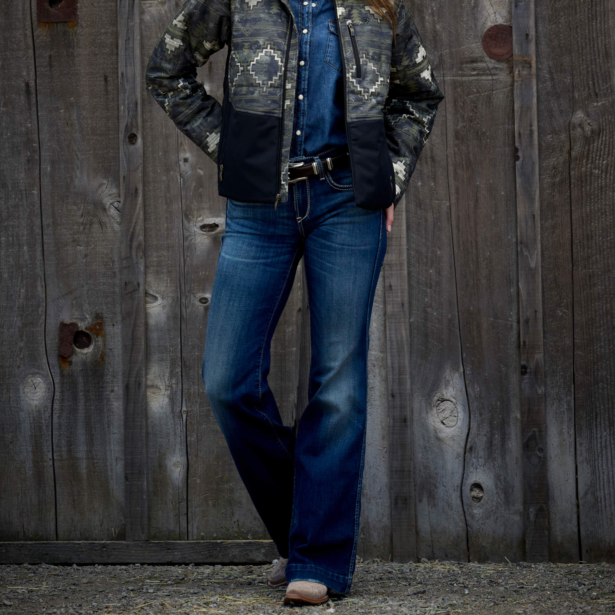 Perfect Rise Kacy Trouser Jeans Lifestyle - LAKEWOOD