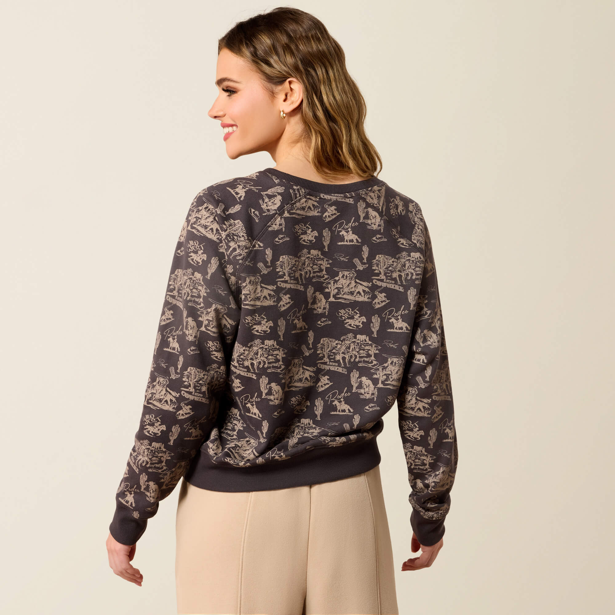 Essential Crew Sweatshirt Back - RETRO RODEO CARBON COPY