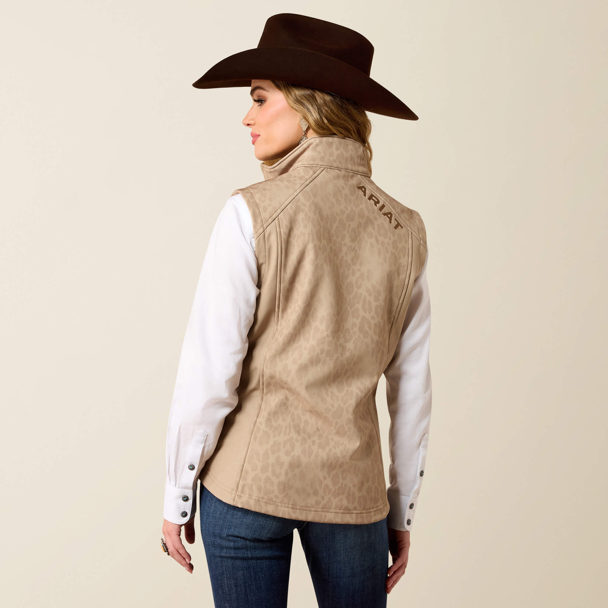 Ariat Logo Softshell Print Vest Back - FADED LEOPARD
