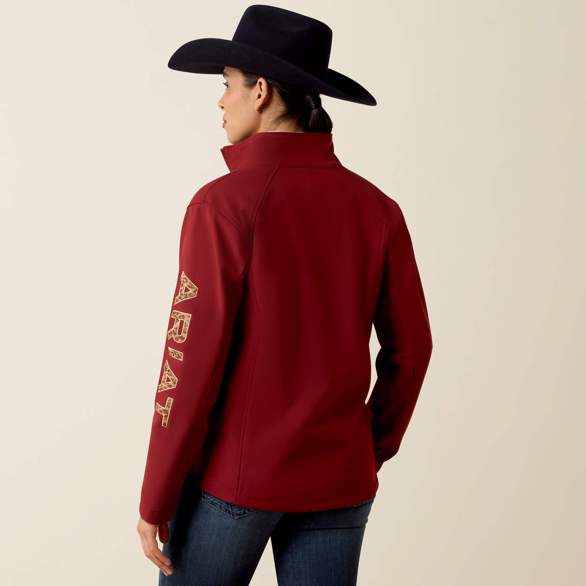 Ariat Logo Softshell Jacket Back - SYRAH
