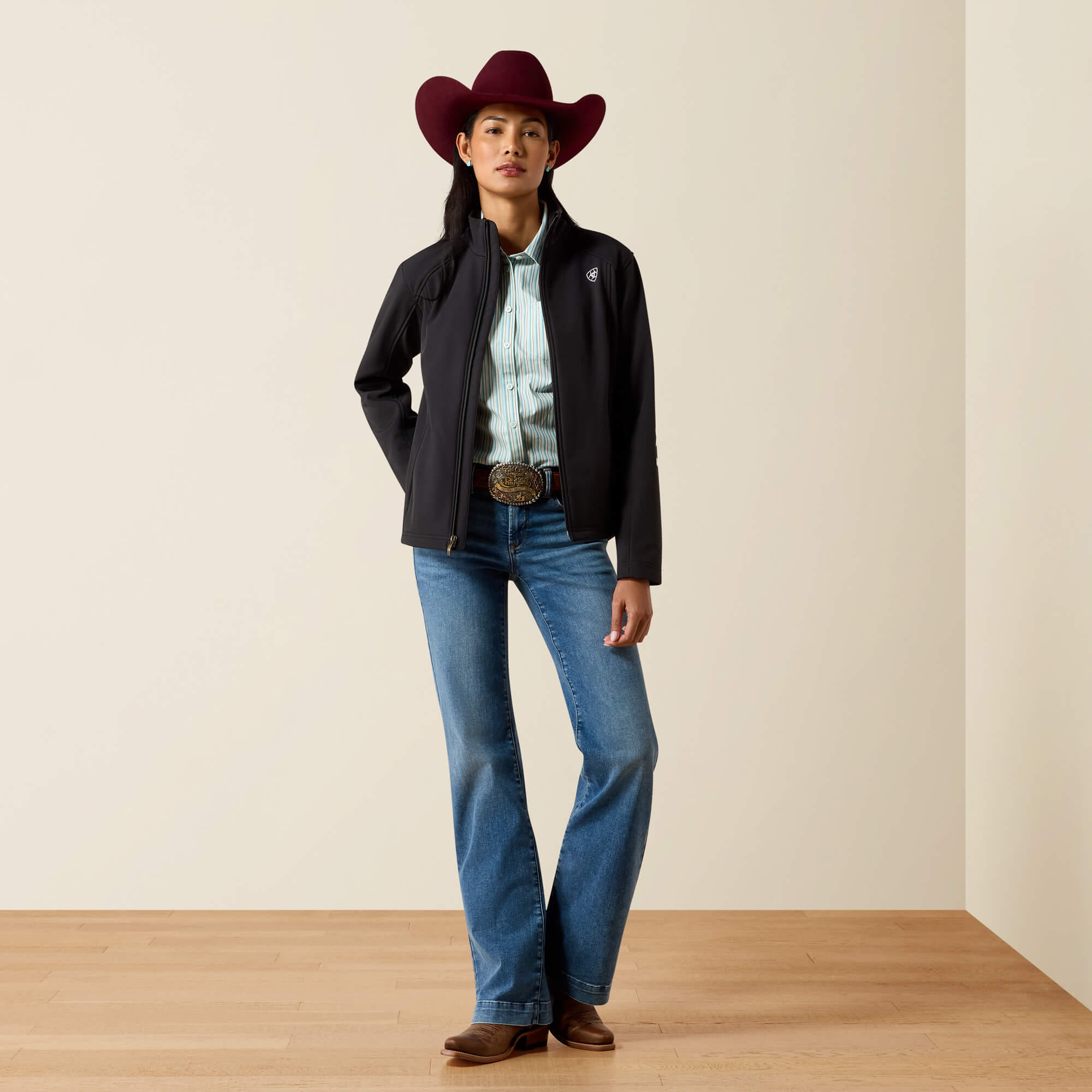 Ariat Logo Softshell Jacket Full - BLACK|WHITE