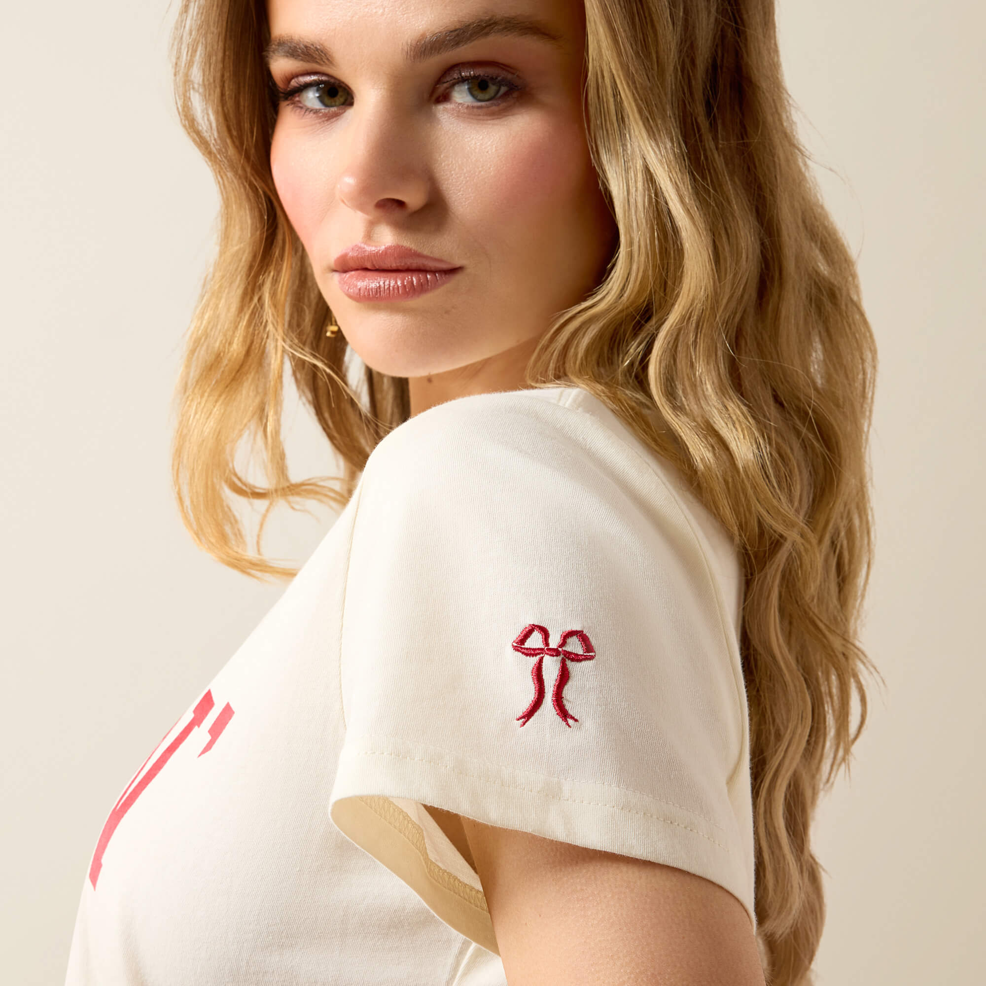 Collegiate Darlin T-Shirt 01 - CREAM|CRIMSON