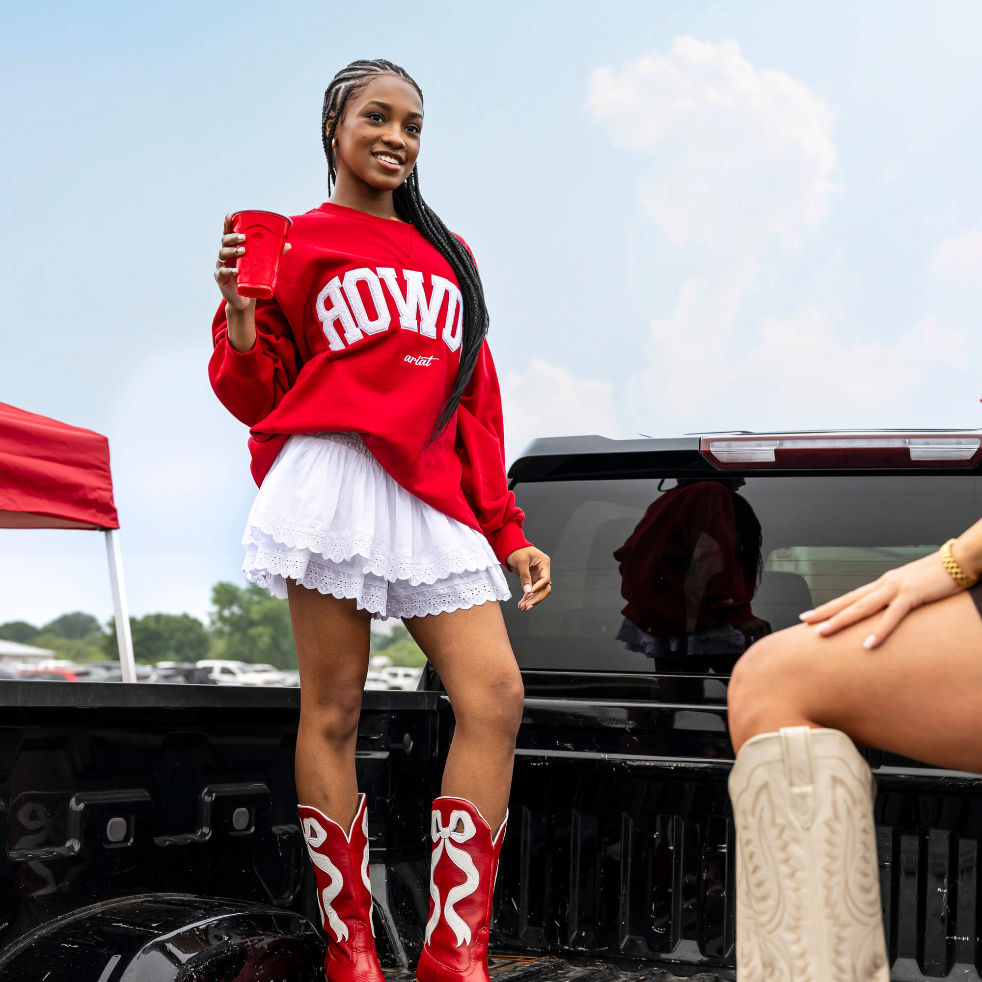 Collegiate Oversize Sweatshirt Lifestyle - CRIMSON|WHITE