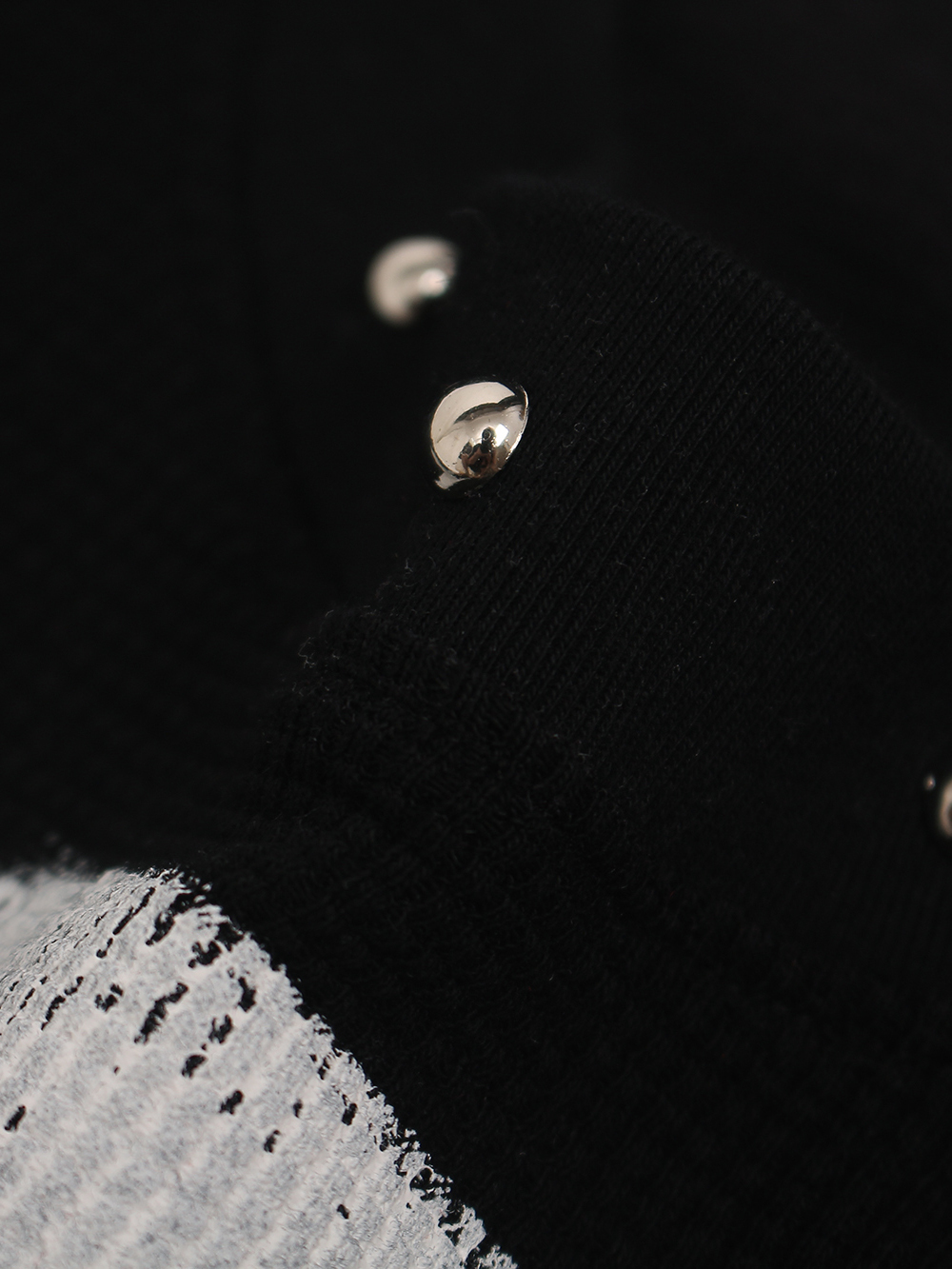 OYL-Lab Stud Collar Cross Figure  Waffle Tee