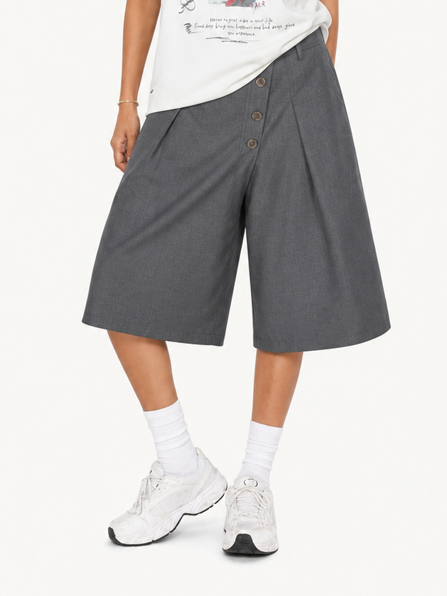OYL-Lab Pleated Bermuda Shorts