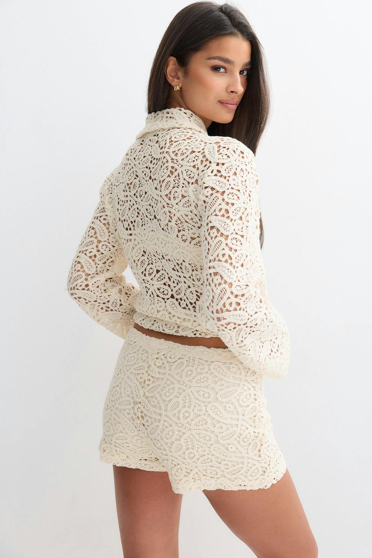 Knitted crochet shorts - White
