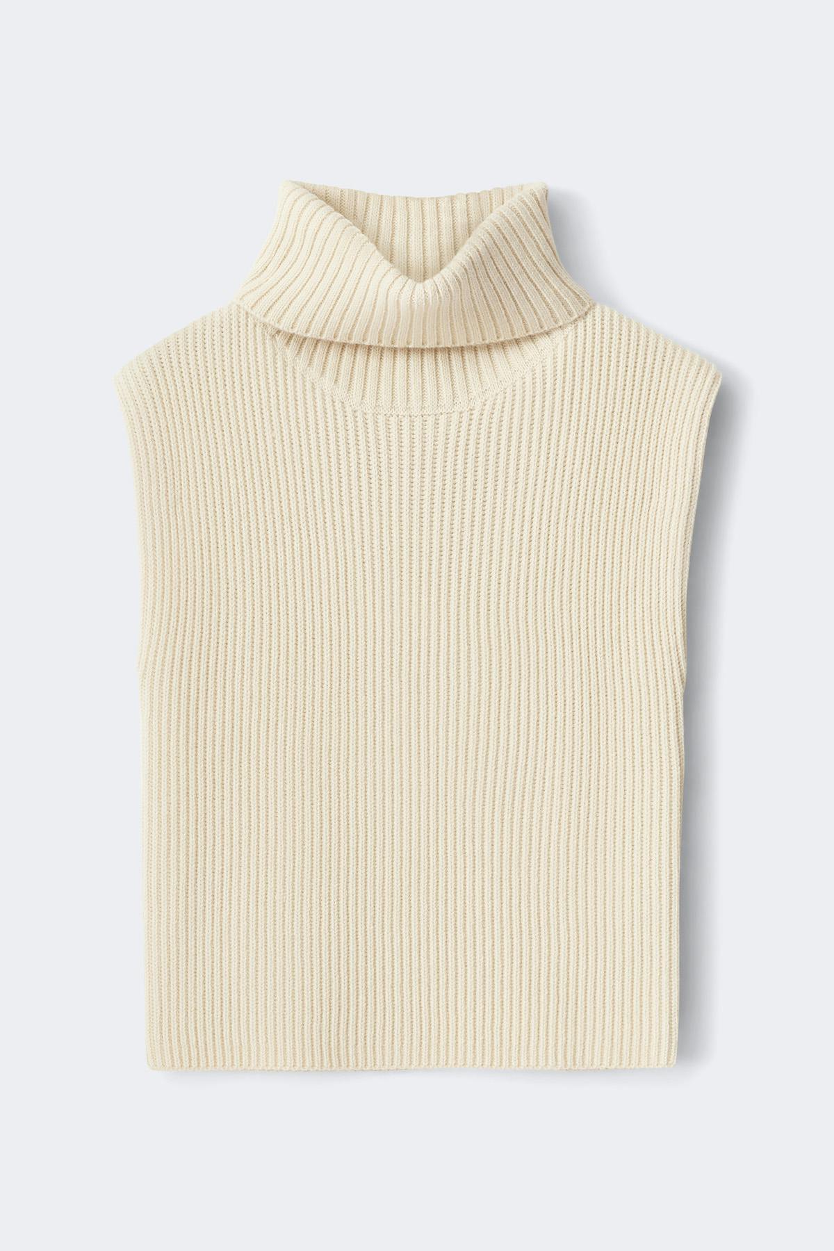 Chunky turtleneck knitted vest - Offwhite