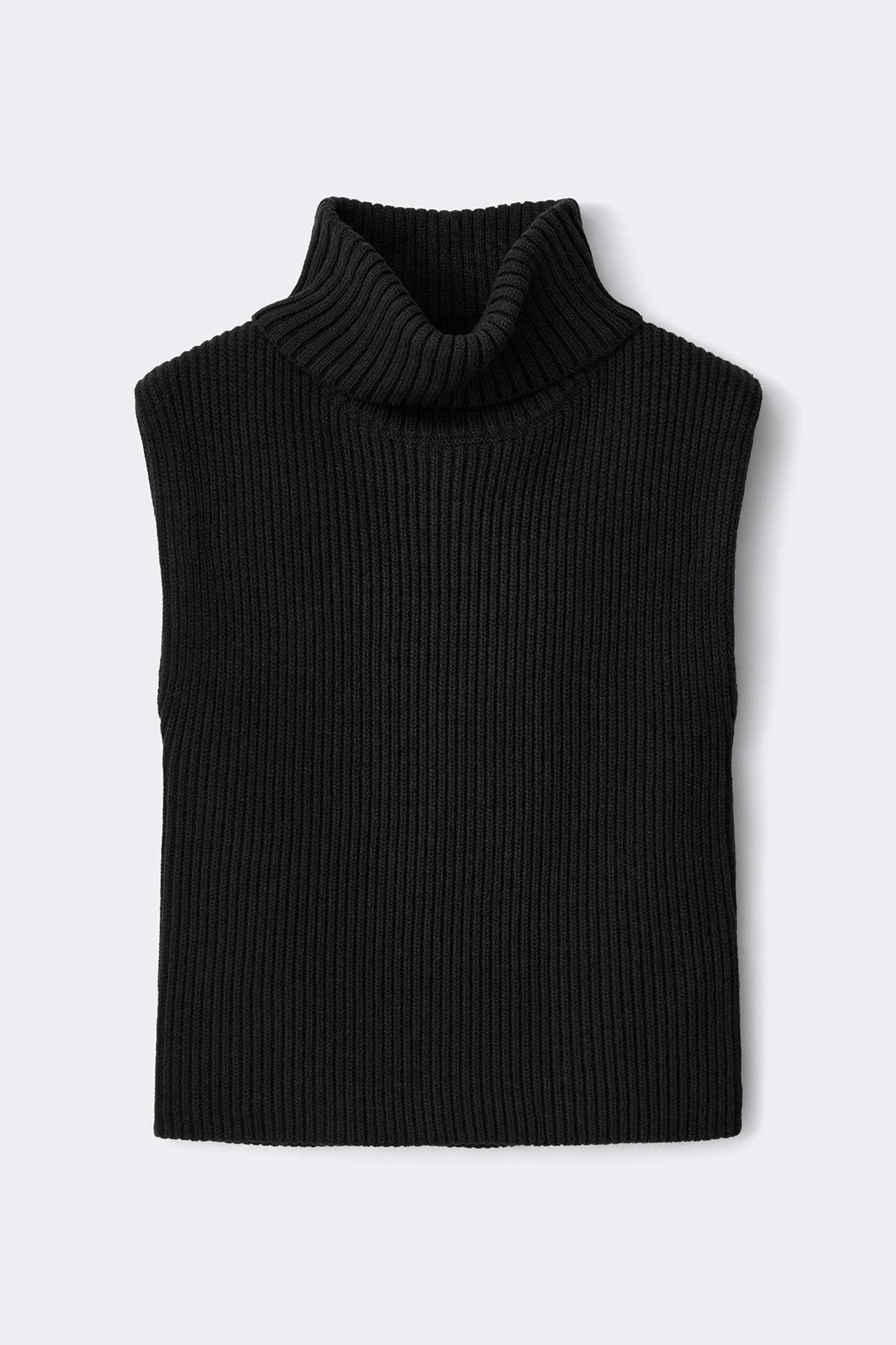 Chunky turtleneck knitted vest - Black