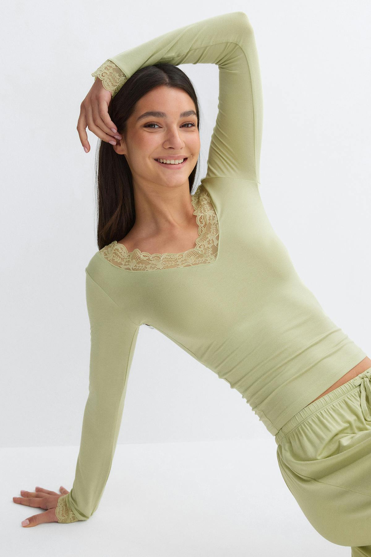 Soft lace loungewear top - Green