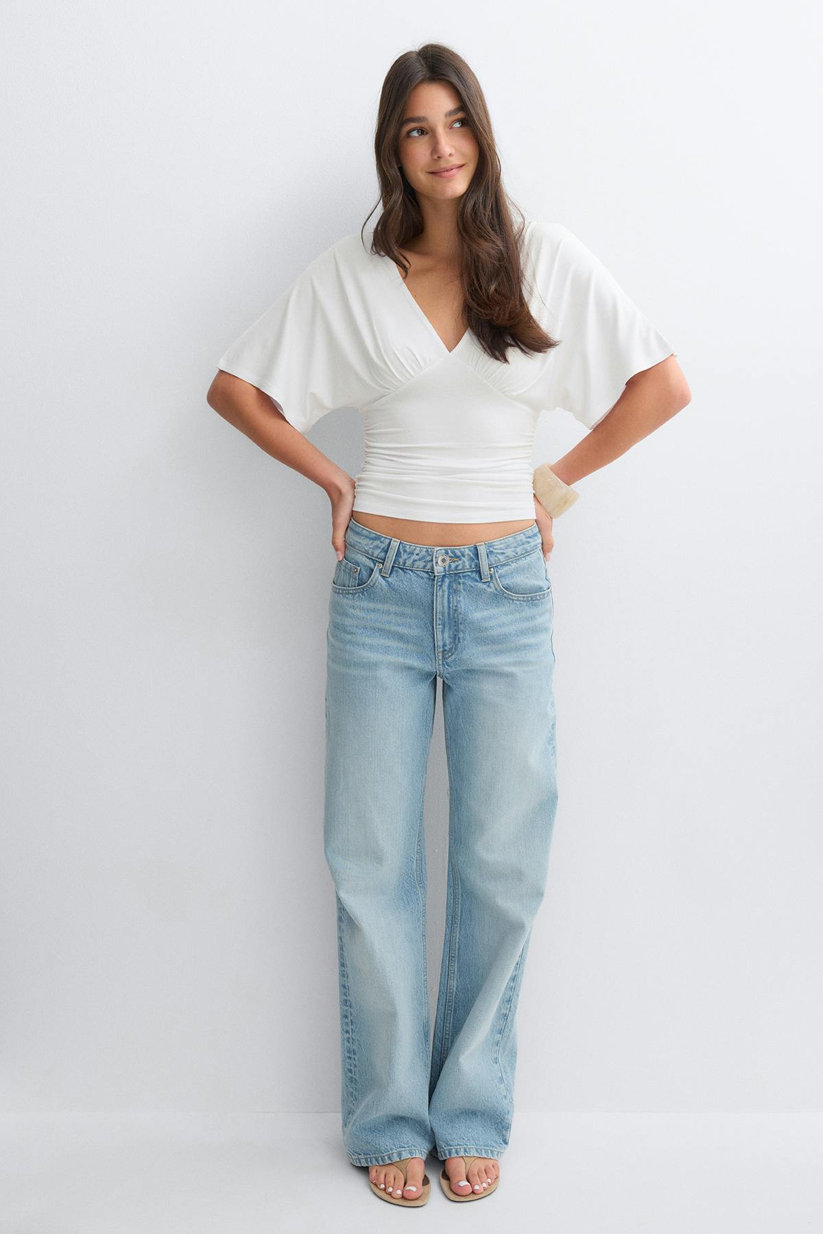 Shaped v-neck top - White