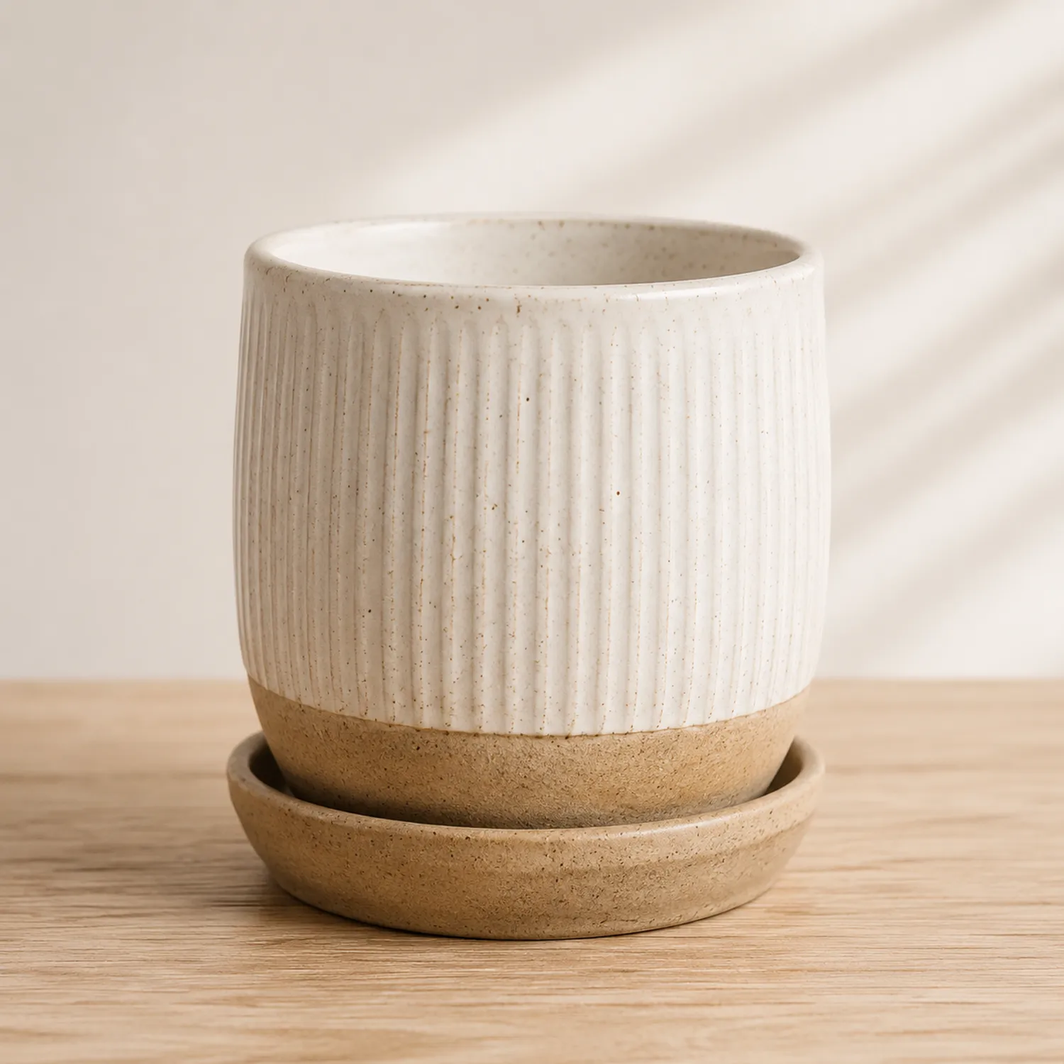Vaso in Ceramica con Rilievi Bianco Naturale con Sottovaso-velnordia