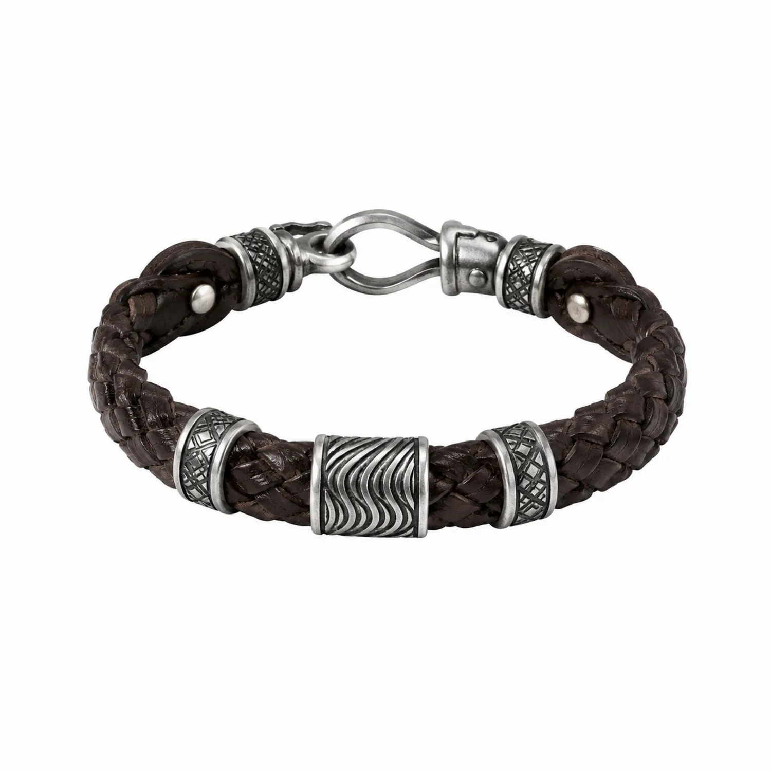 Pulsera masculina de cuero trenzado marrón con detalles metálicos