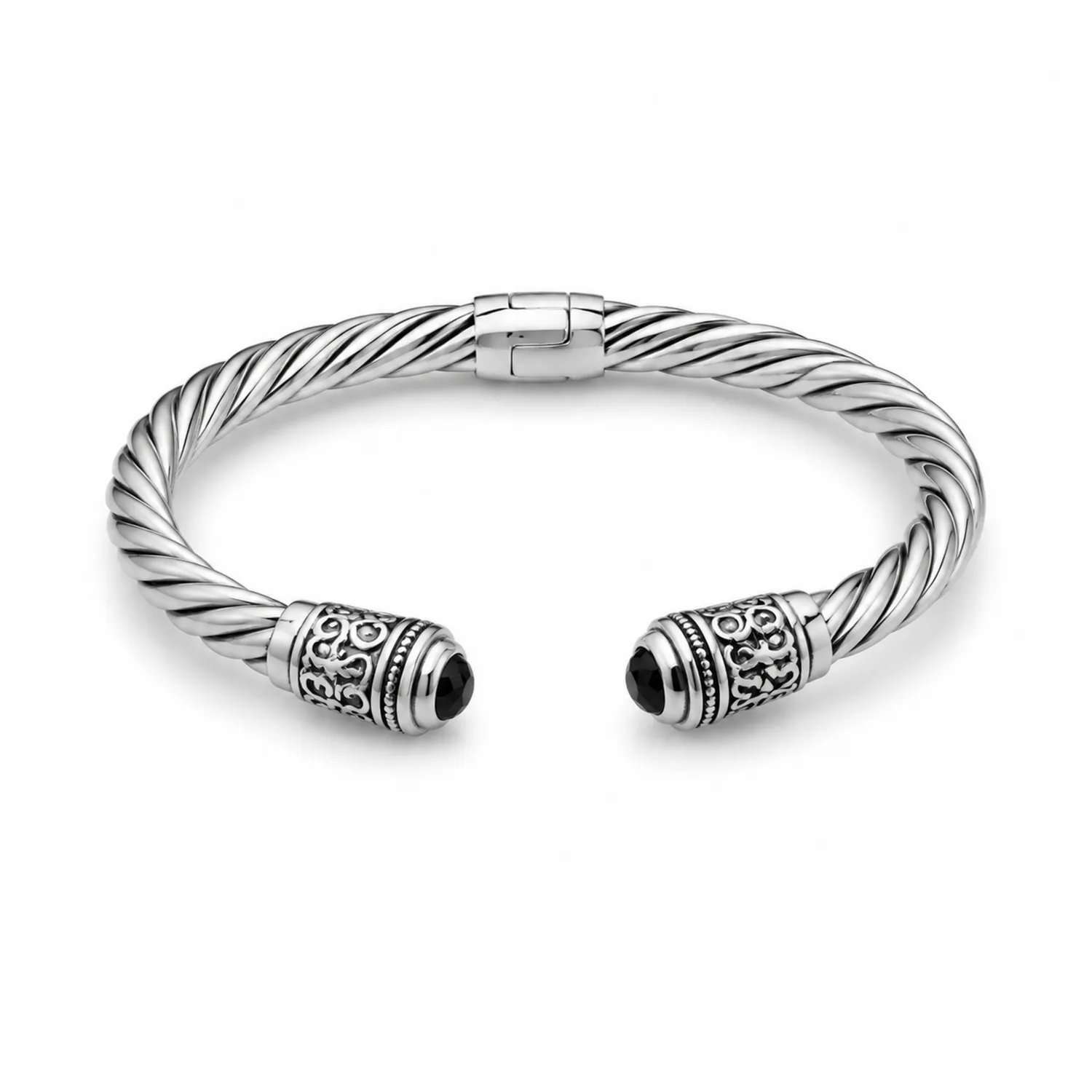 Brazalete abierto de diseño trenzado con detalles negros
