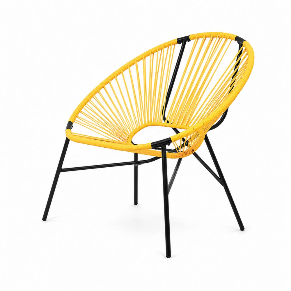 Silla de metal y cuerda amarilla para exteriores