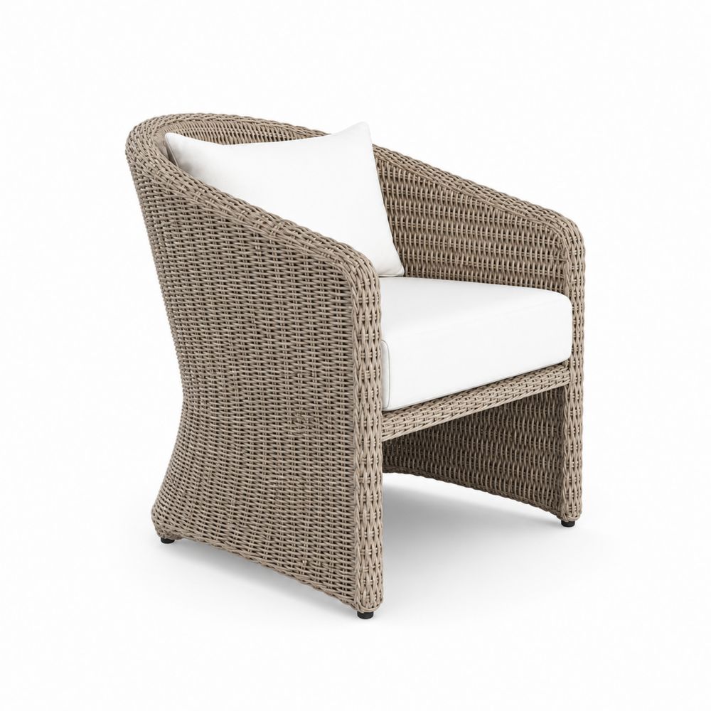 Silla de Ratán Sintético Beige con Cojines Blancos