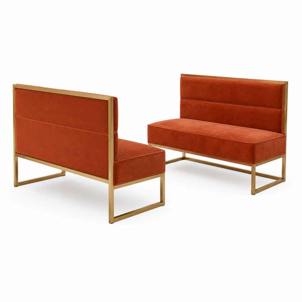 Bancos de Terciopelo Naranja con Estructura de Metal Dorado