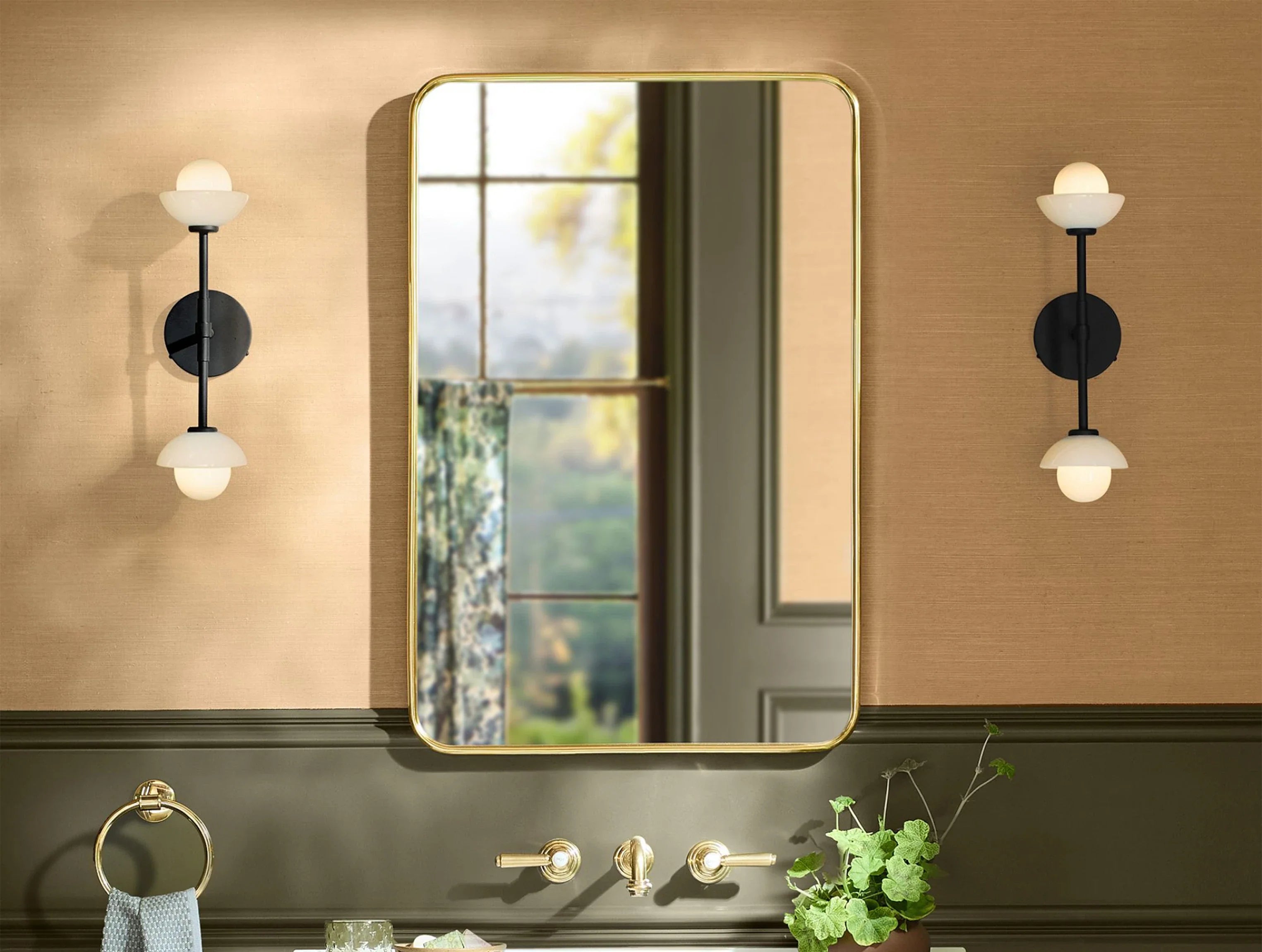 Greensh Linear Sconce - ZELNO LIGHTING