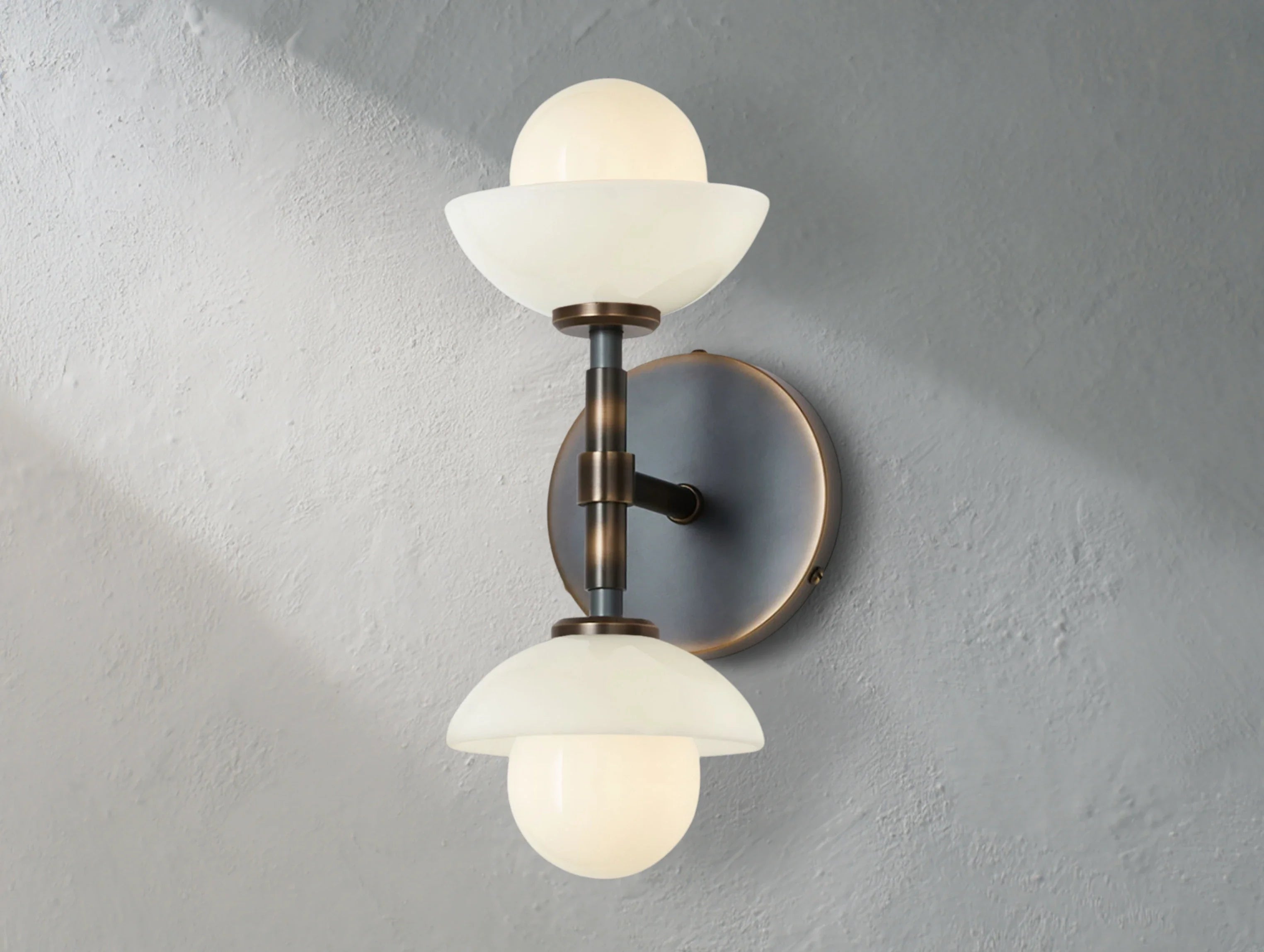 Greensh Linear Sconce - ZELNO LIGHTING