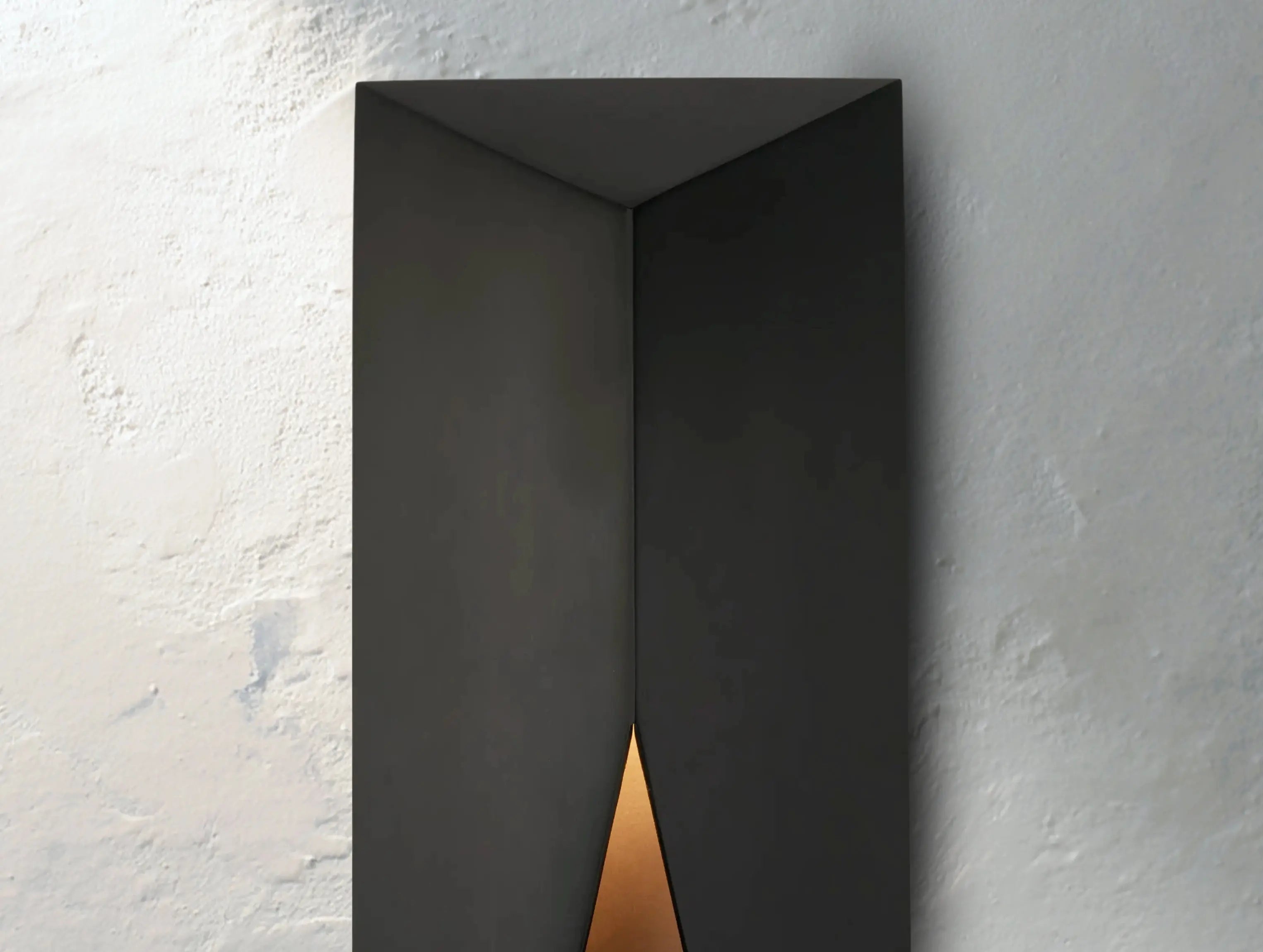 Davin Outdoor Sconce ZELNO LIGHTING