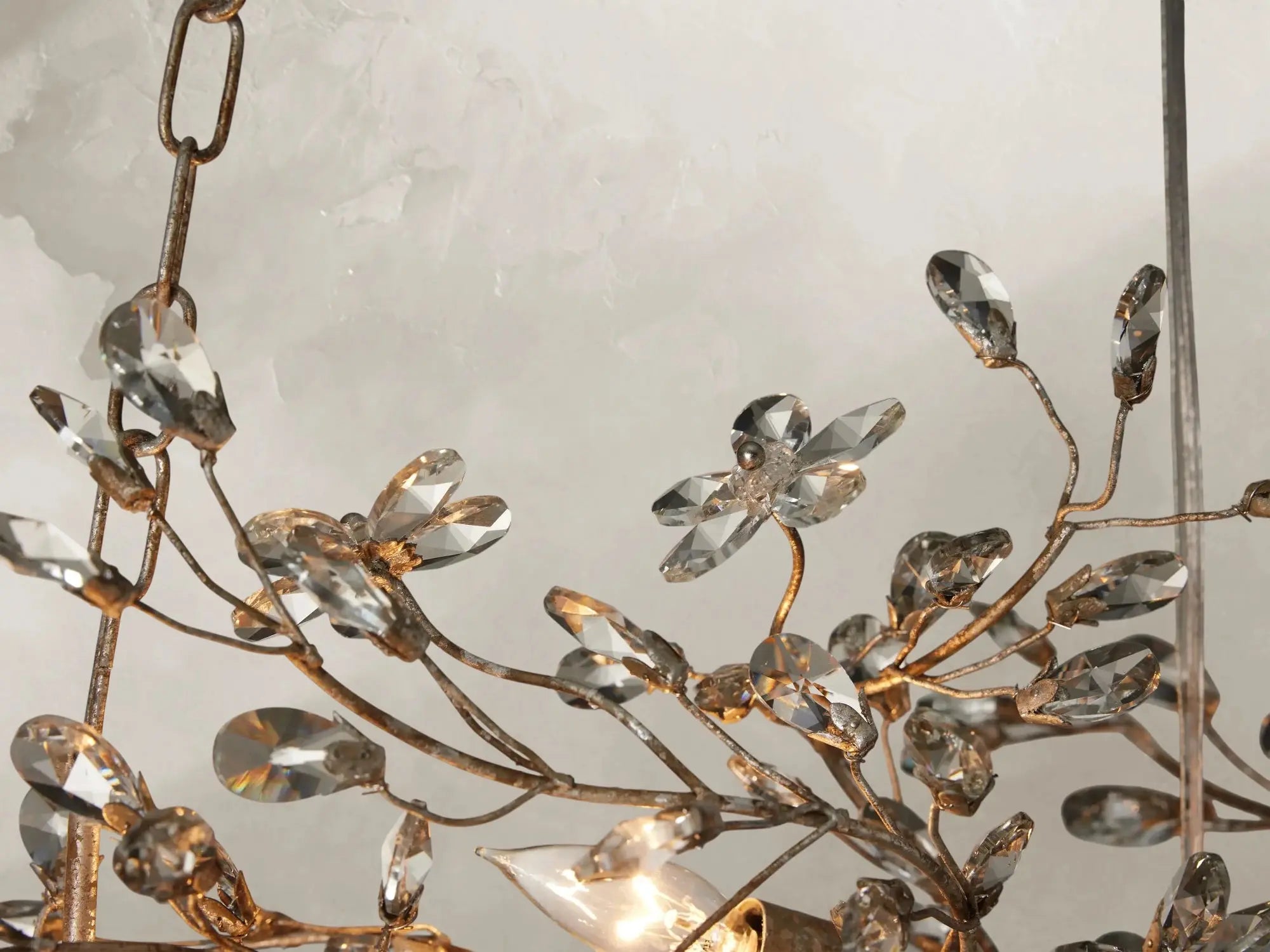 Fiona Linear Chandelier ZELNO LIGHTING