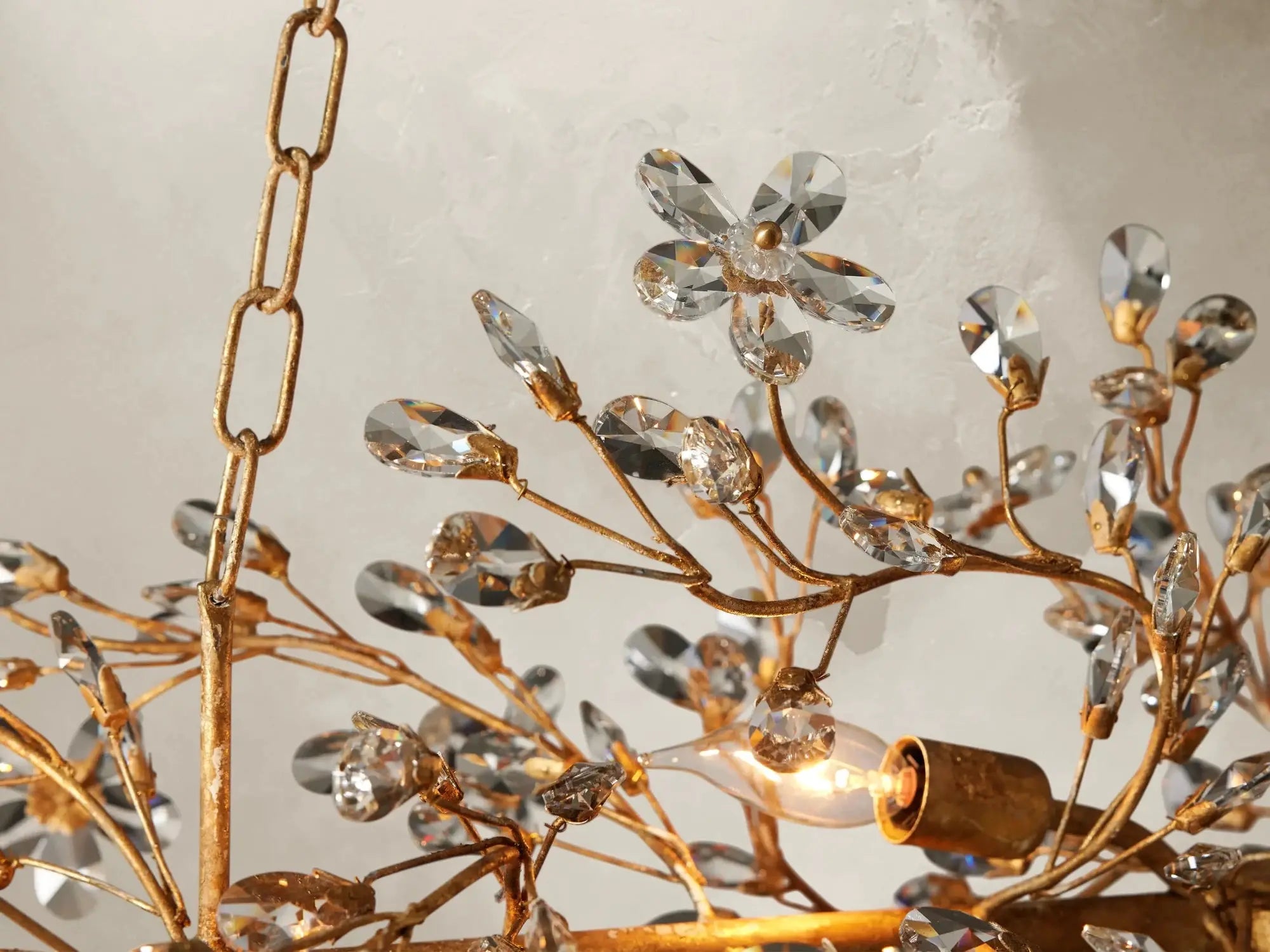 Fiona Linear Chandelier ZELNO LIGHTING