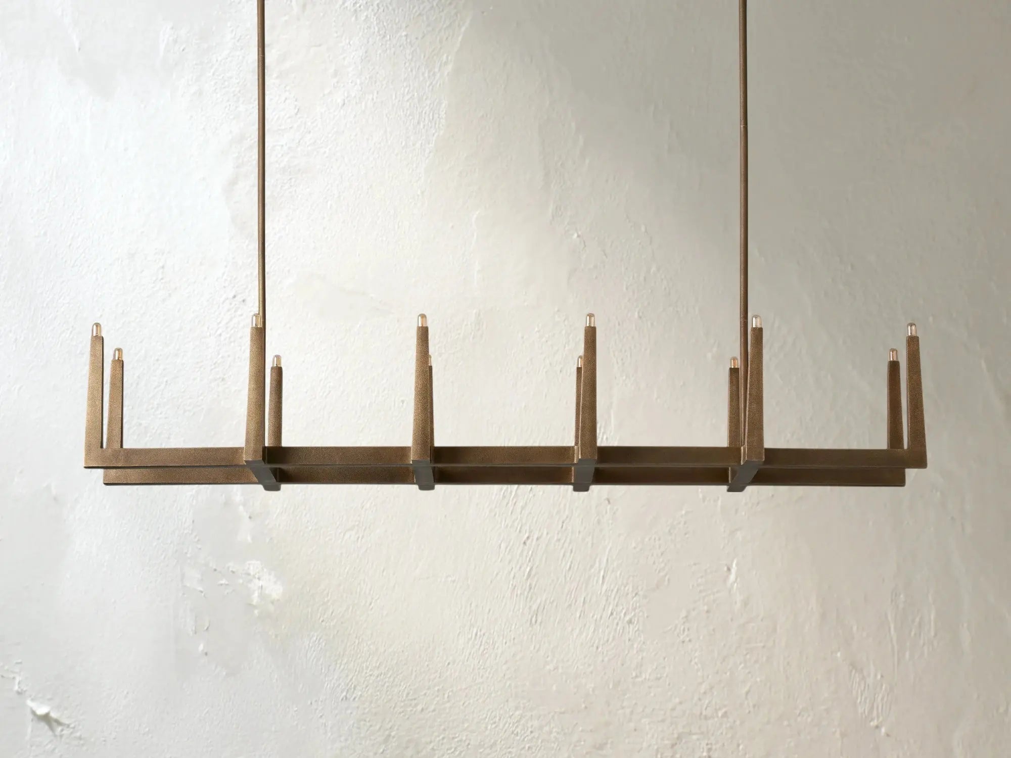 Voorn Linear Chandelier ZELNO LIGHTING
