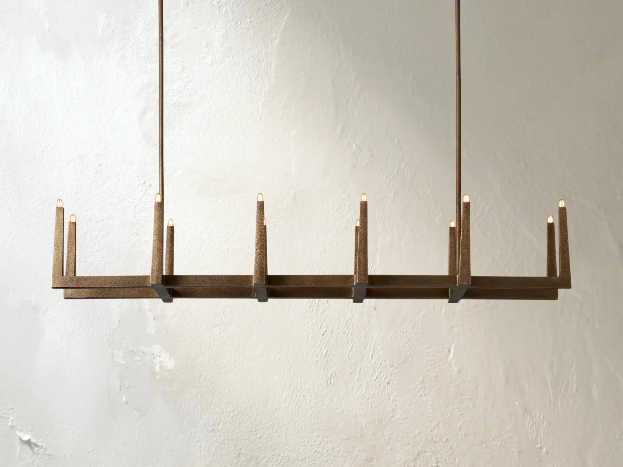 Voorn Linear Chandelier ZELNO LIGHTING