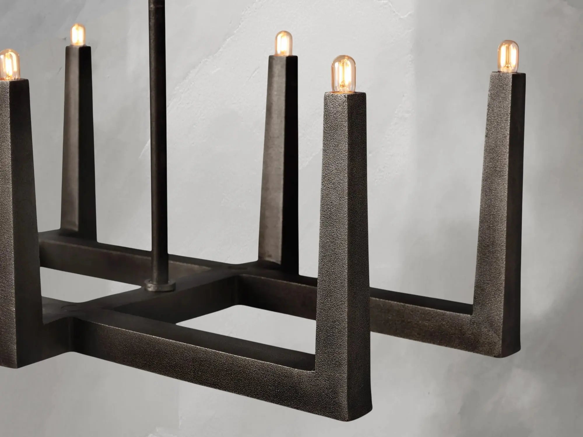Voorn Linear Chandelier ZELNO LIGHTING