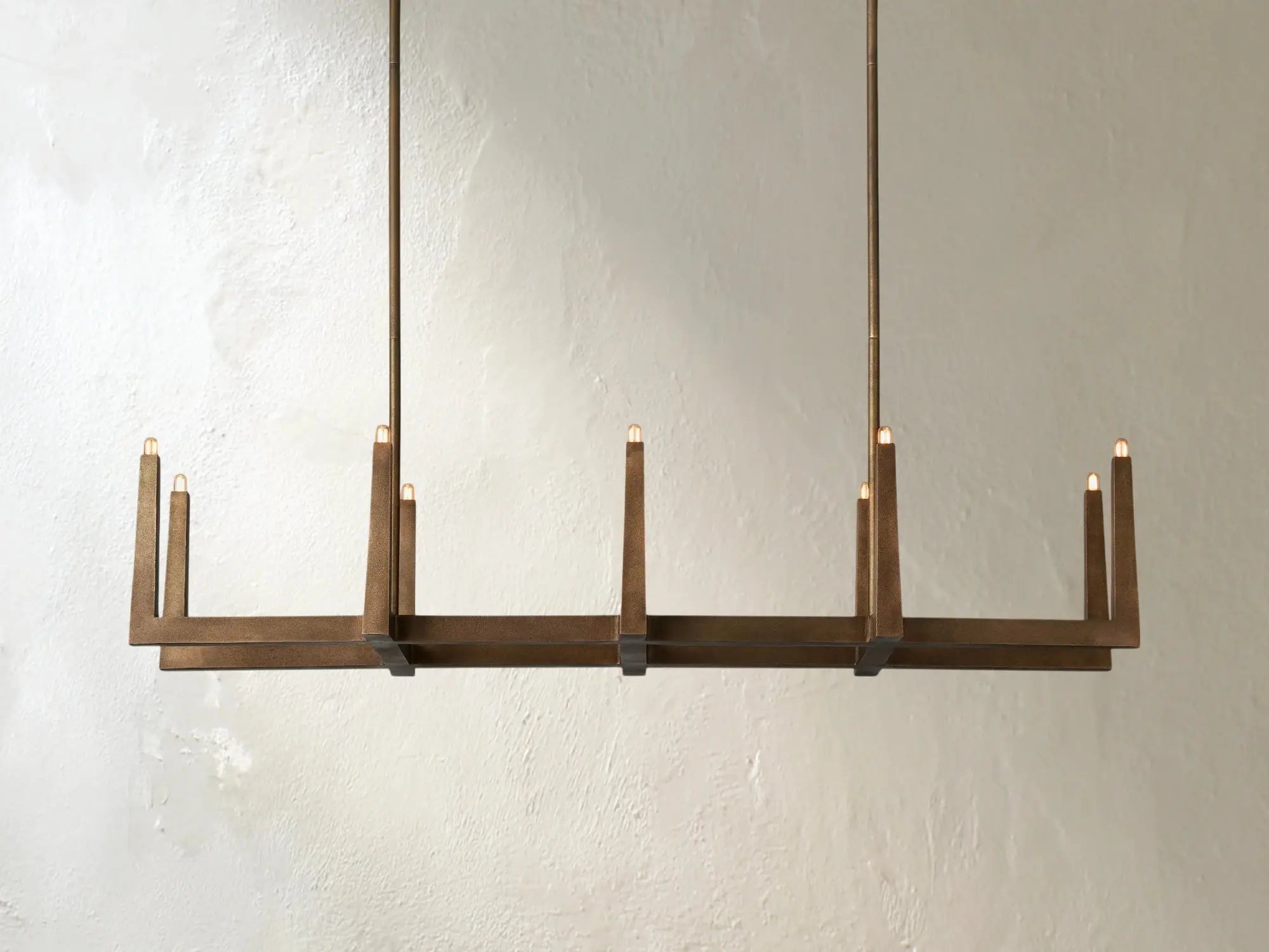 Voorn Linear Chandelier ZELNO LIGHTING