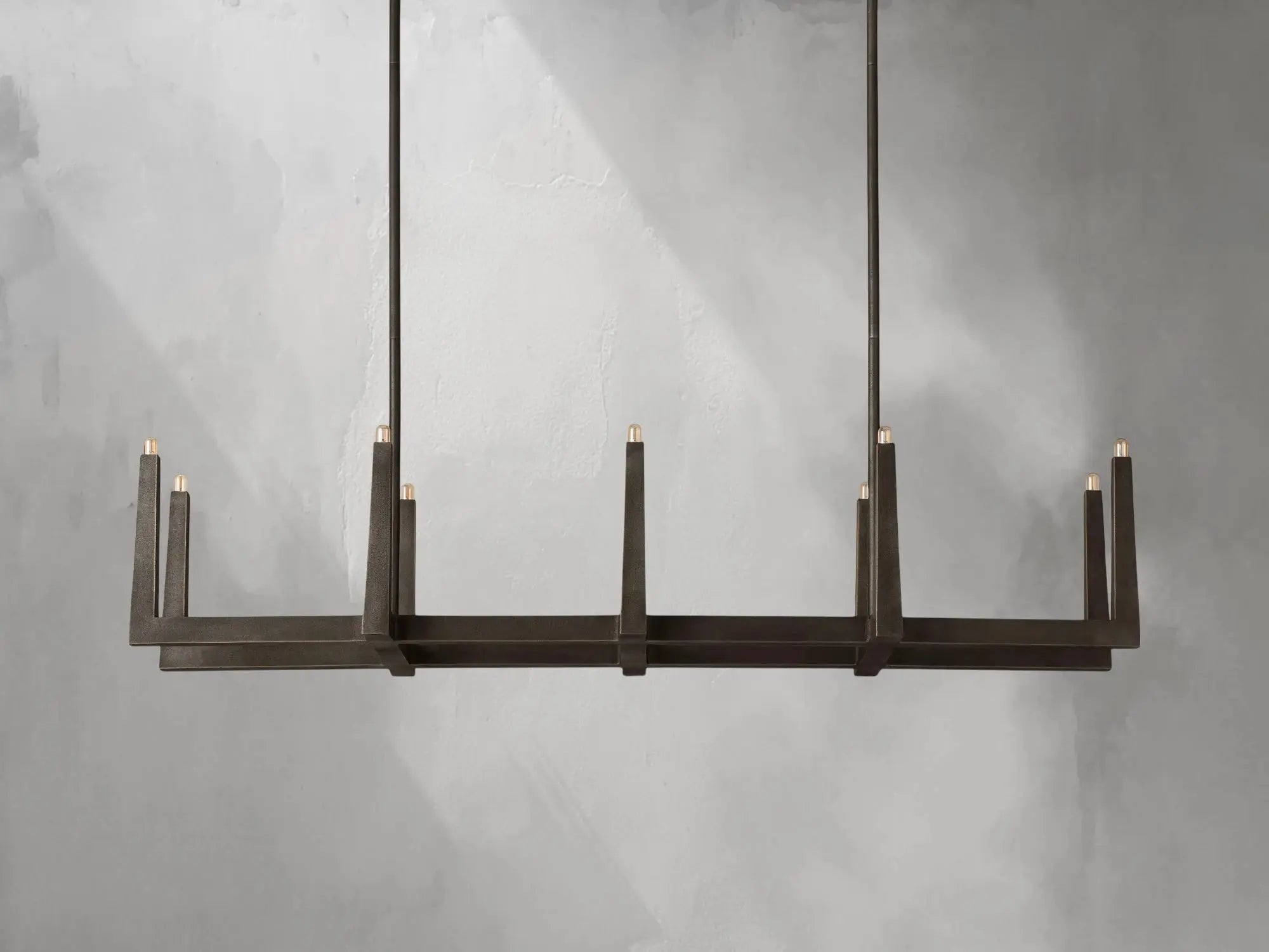 Voorn Linear Chandelier ZELNO LIGHTING