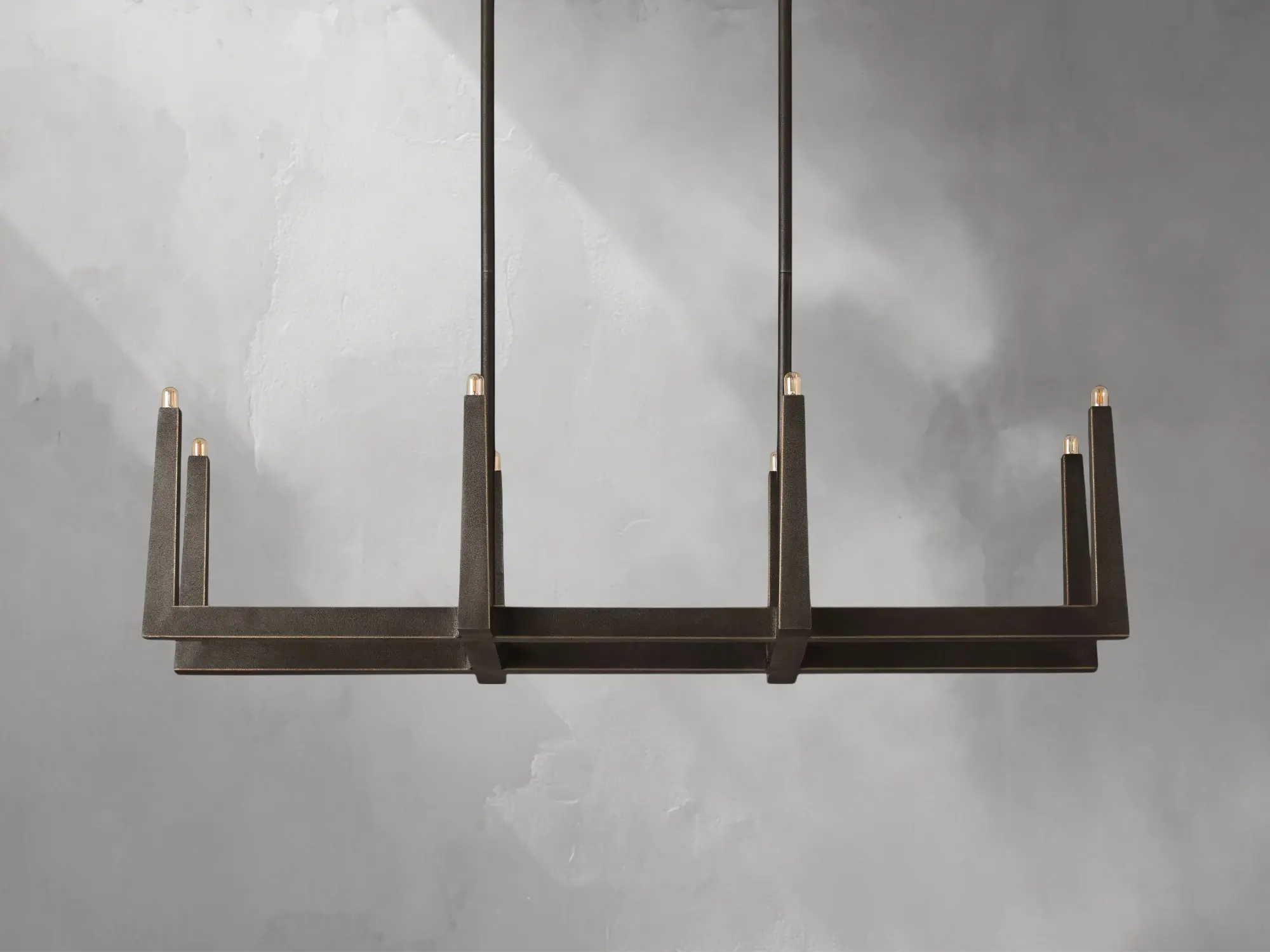 Voorn Linear Chandelier ZELNO LIGHTING