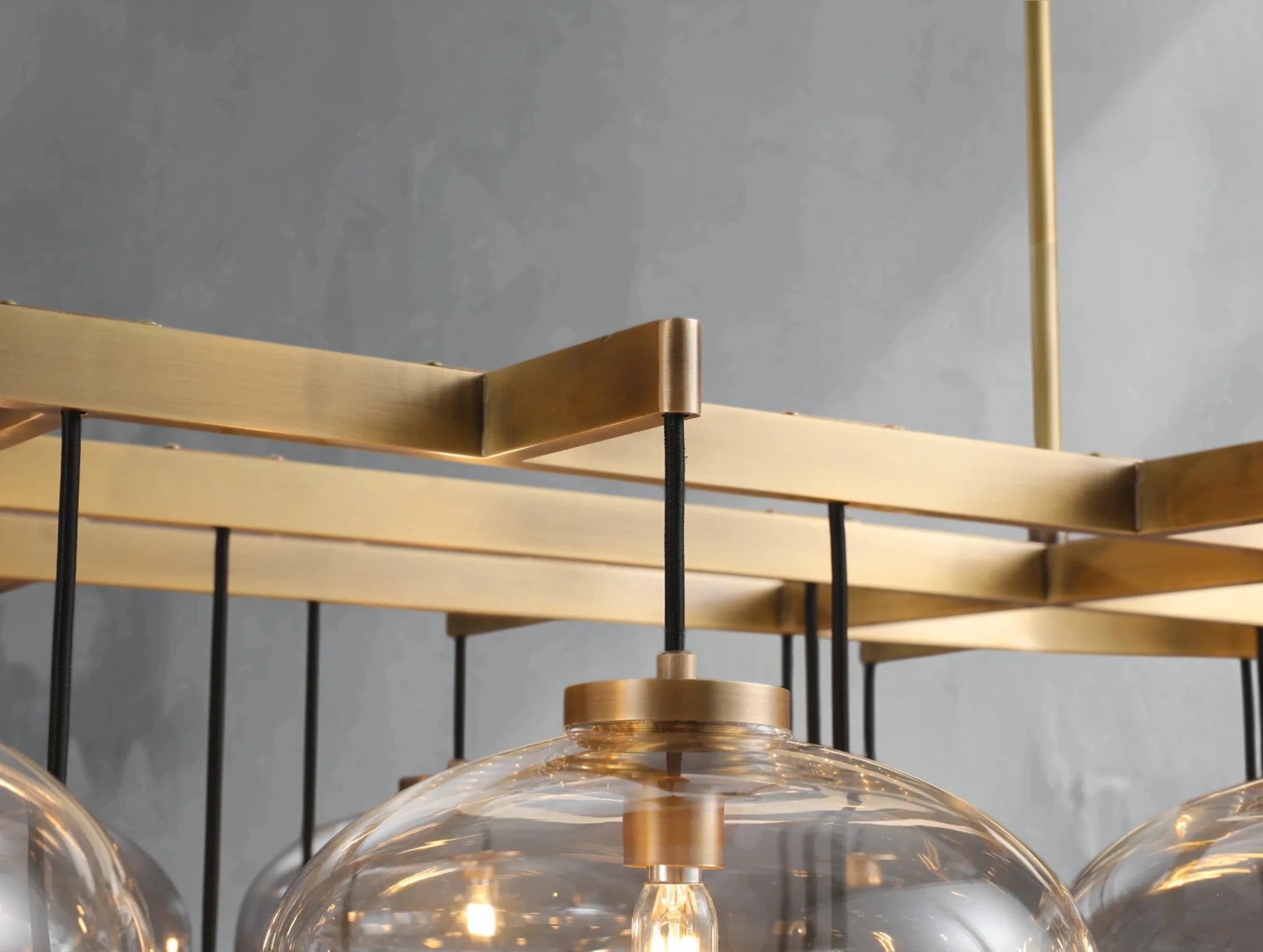 Cebret Glass Linear Chandelier - Zelnolighting