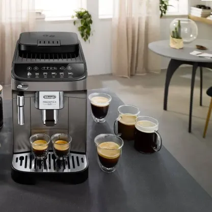 De'Lthtonghi Magnifica Evo – Machine à café et cappuccino avec broyeur intégré