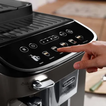 De'Lthtonghi Magnifica Evo – Machine à café et cappuccino avec broyeur intégré