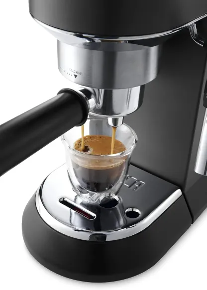 DELthtONGHI Cafetière filtre manuelle Dedica Style EC685.BK