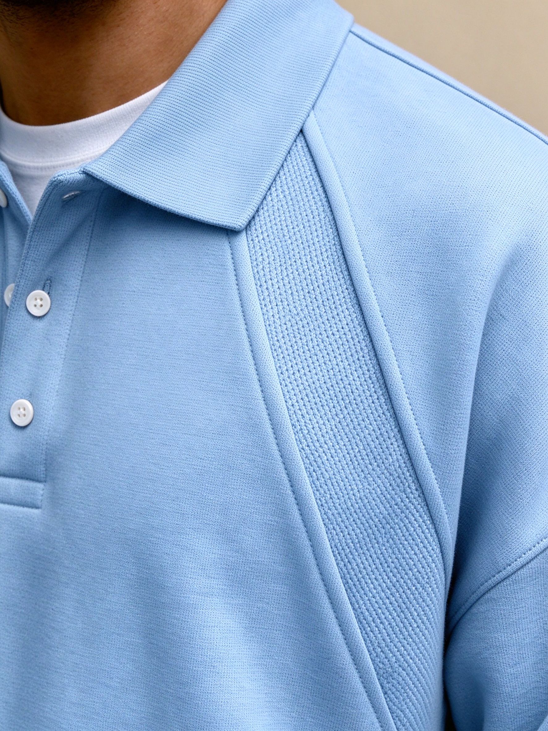 shoulder patchwork collar placket detail