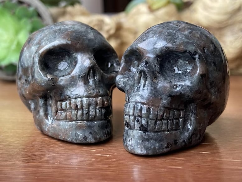 🎁CHRISTMAS GIFT - 💀Natural Hand Carved Yooperlite skull