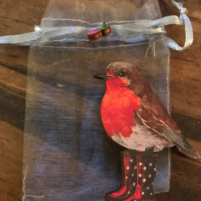 Robin Wooden Brooch