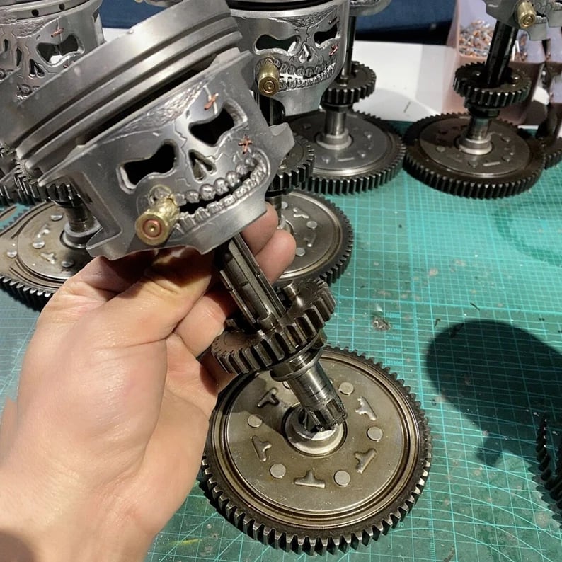 Piston Skull Face Sculpture💀