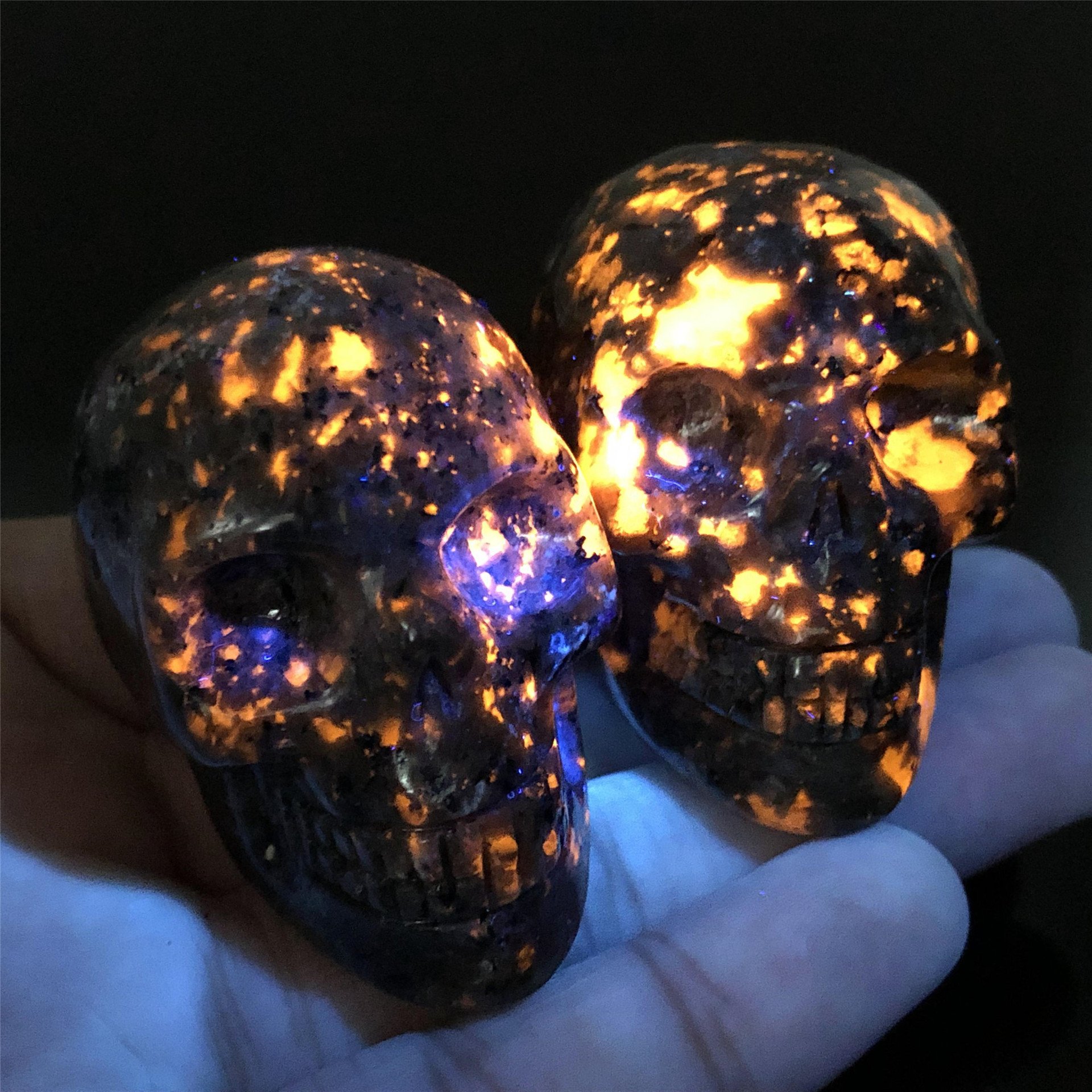 🎁CHRISTMAS GIFT - 💀Natural Hand Carved Yooperlite skull