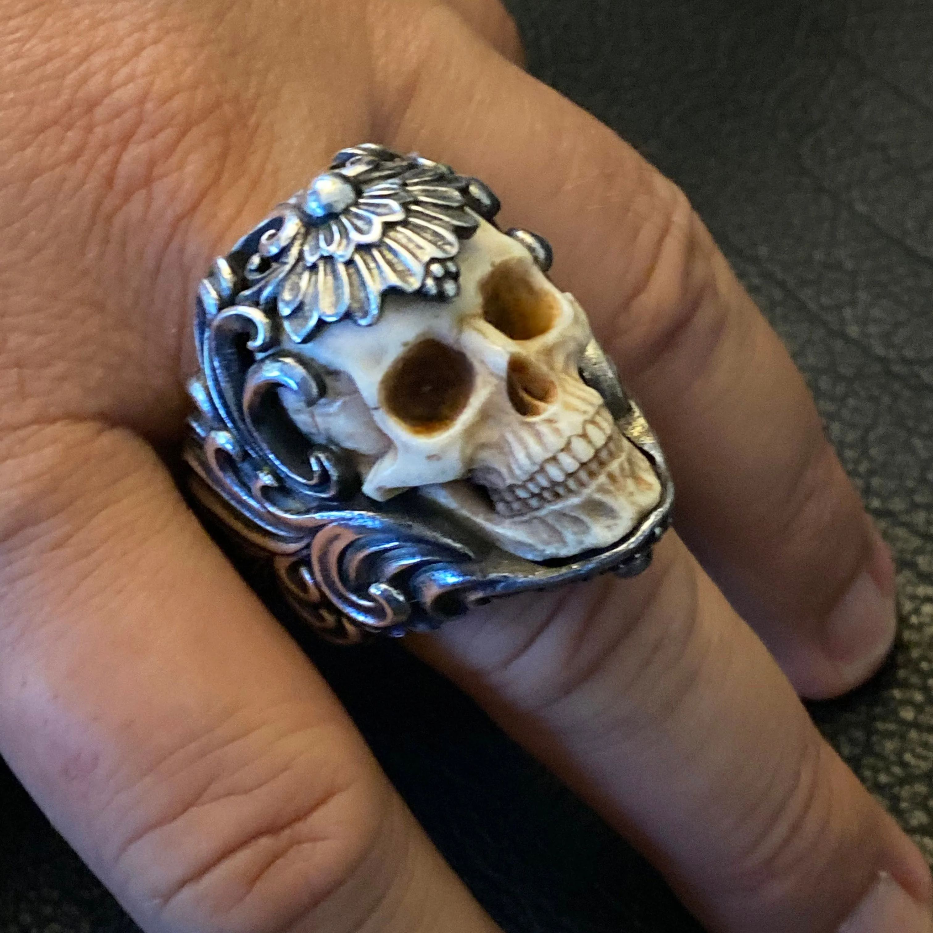 💀Vintage Polish Floral Armor Skull Ring