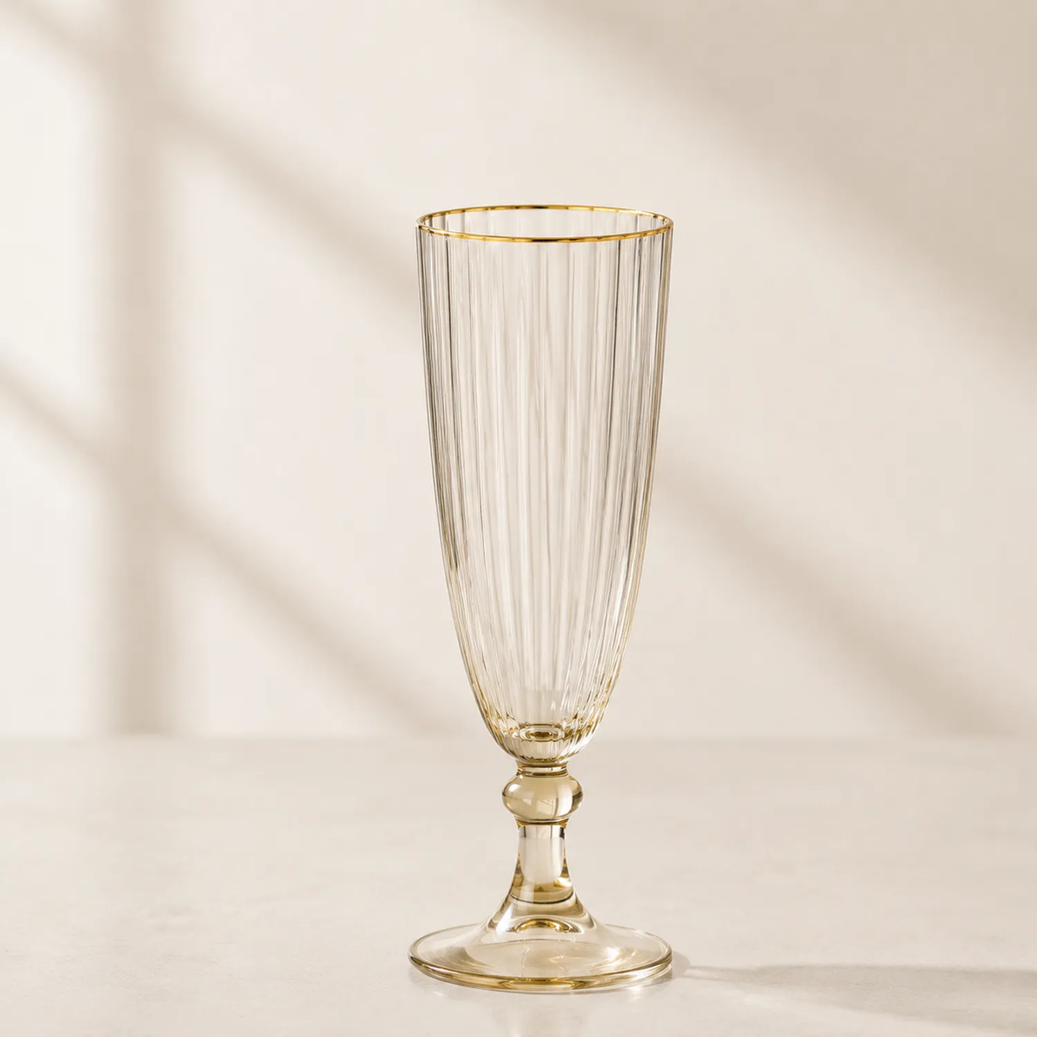 Copa de Champán Transparente con Borde Dorado 200 ml