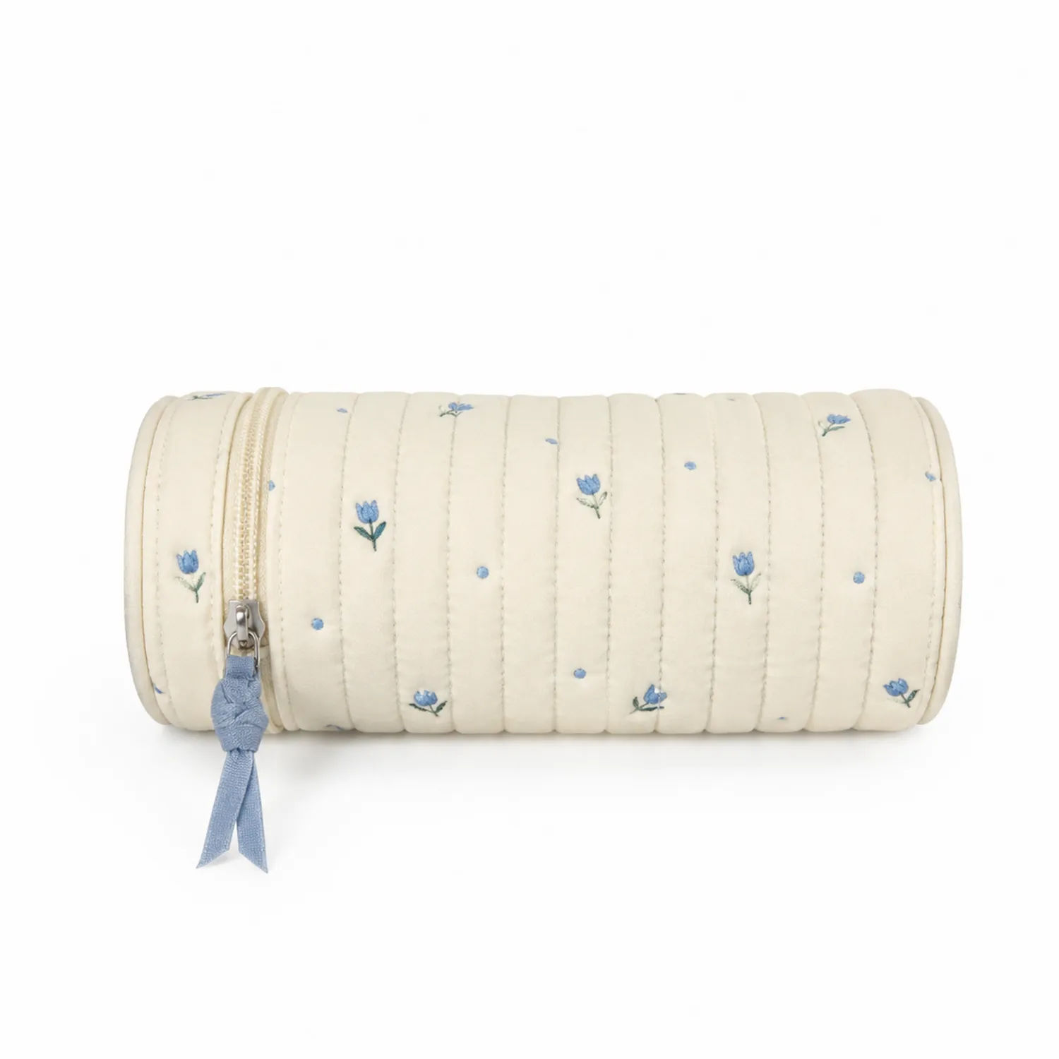 Estuche cilíndrico bordado con flores azul y beige