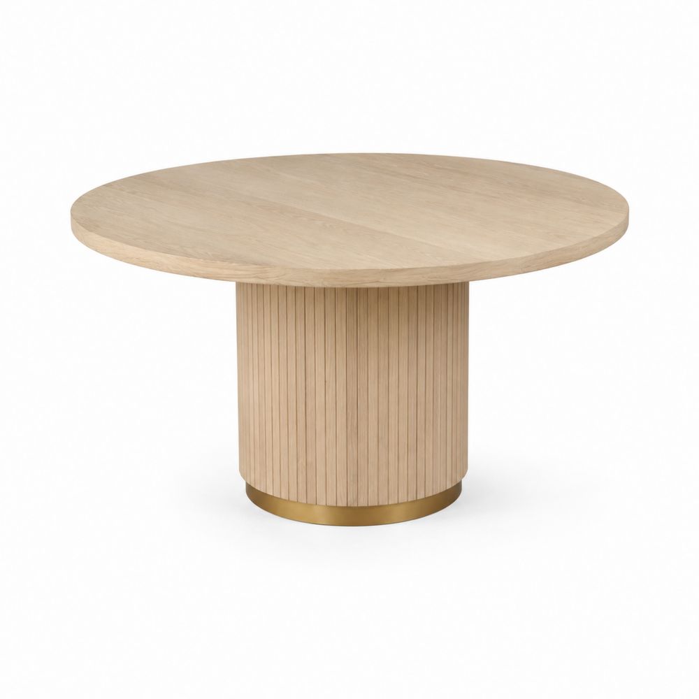 Mesa de comedor de madera con base dorada