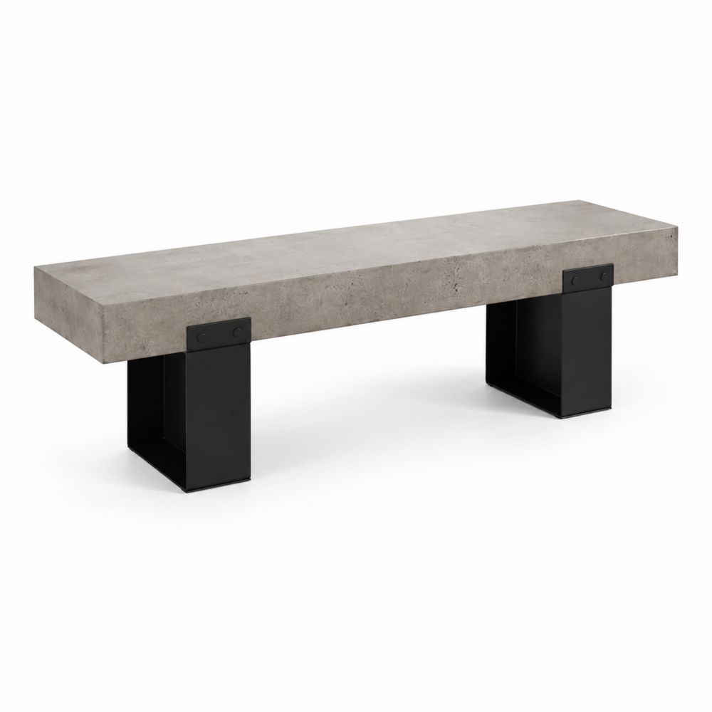 Banc rectangulaire en béton gris avec pieds en métal noirs