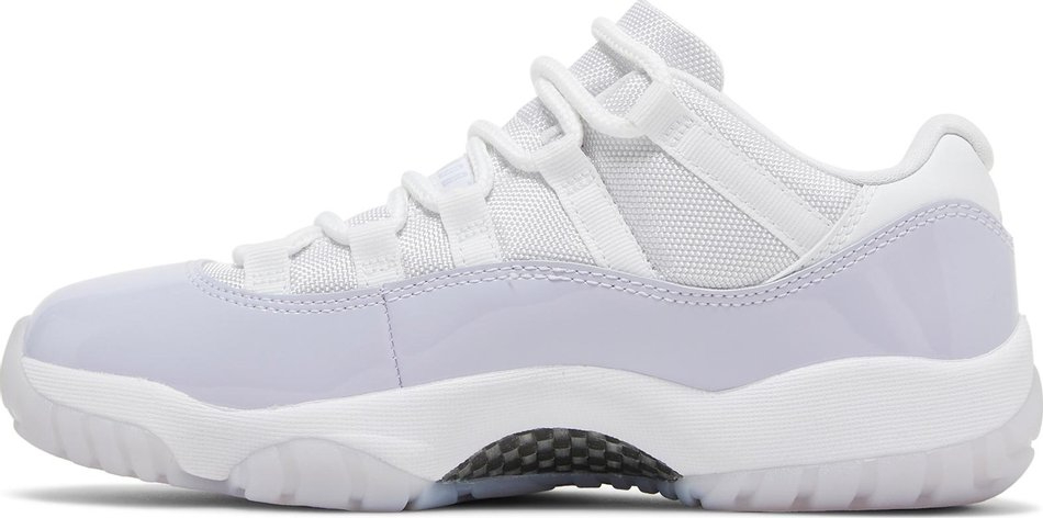 Wmns Retro Low 'Pure Violet' AH7860-101