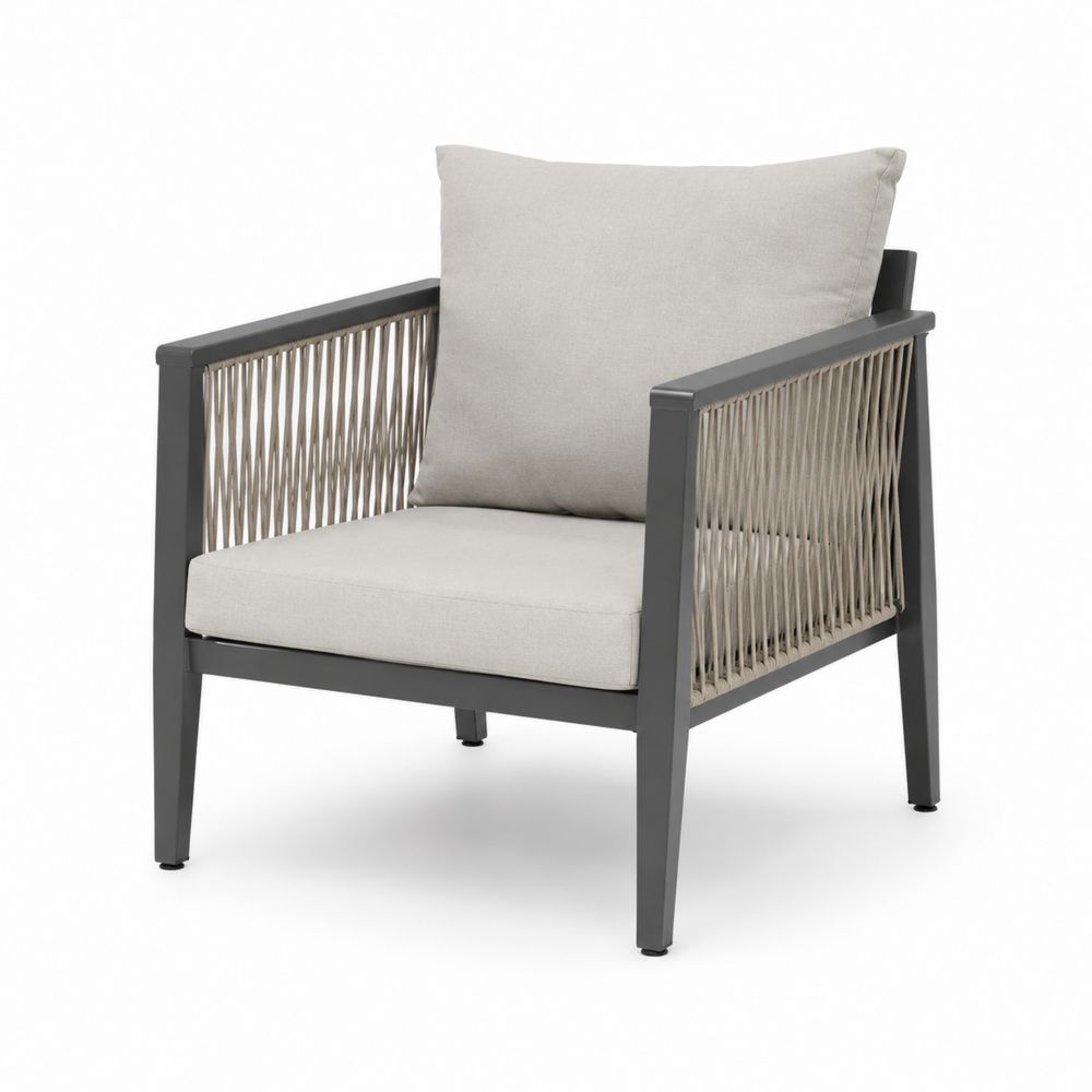 Fauteuil en aluminium et corde avec coussins gris clair