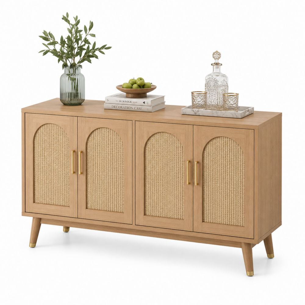 Buffet en bois avec portes en rotin et poignées en métal doré
